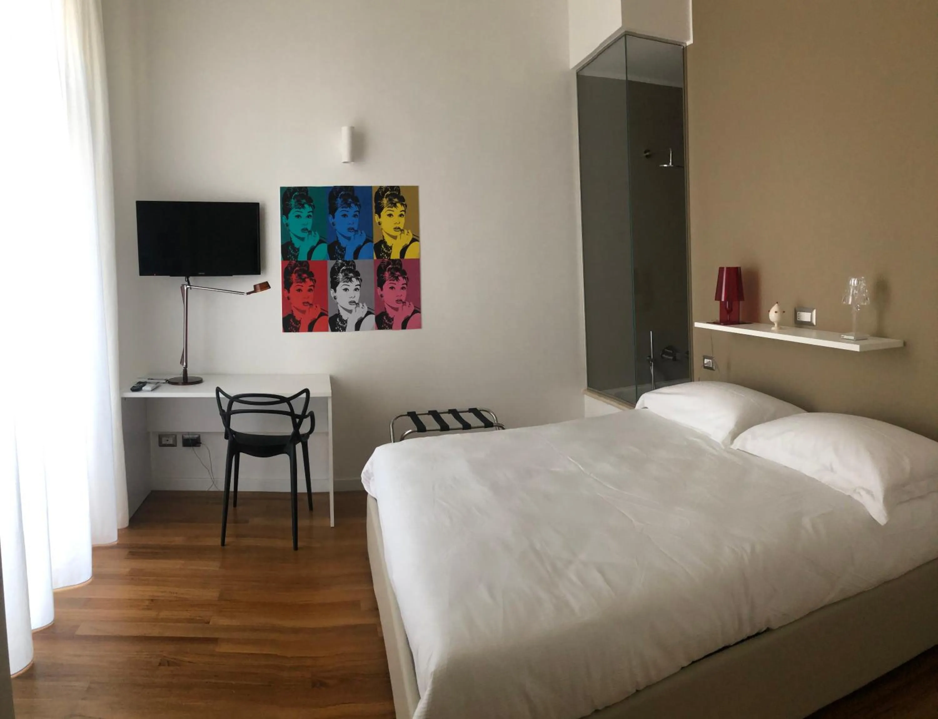 Bed in Lo Schiaccianoci B&B