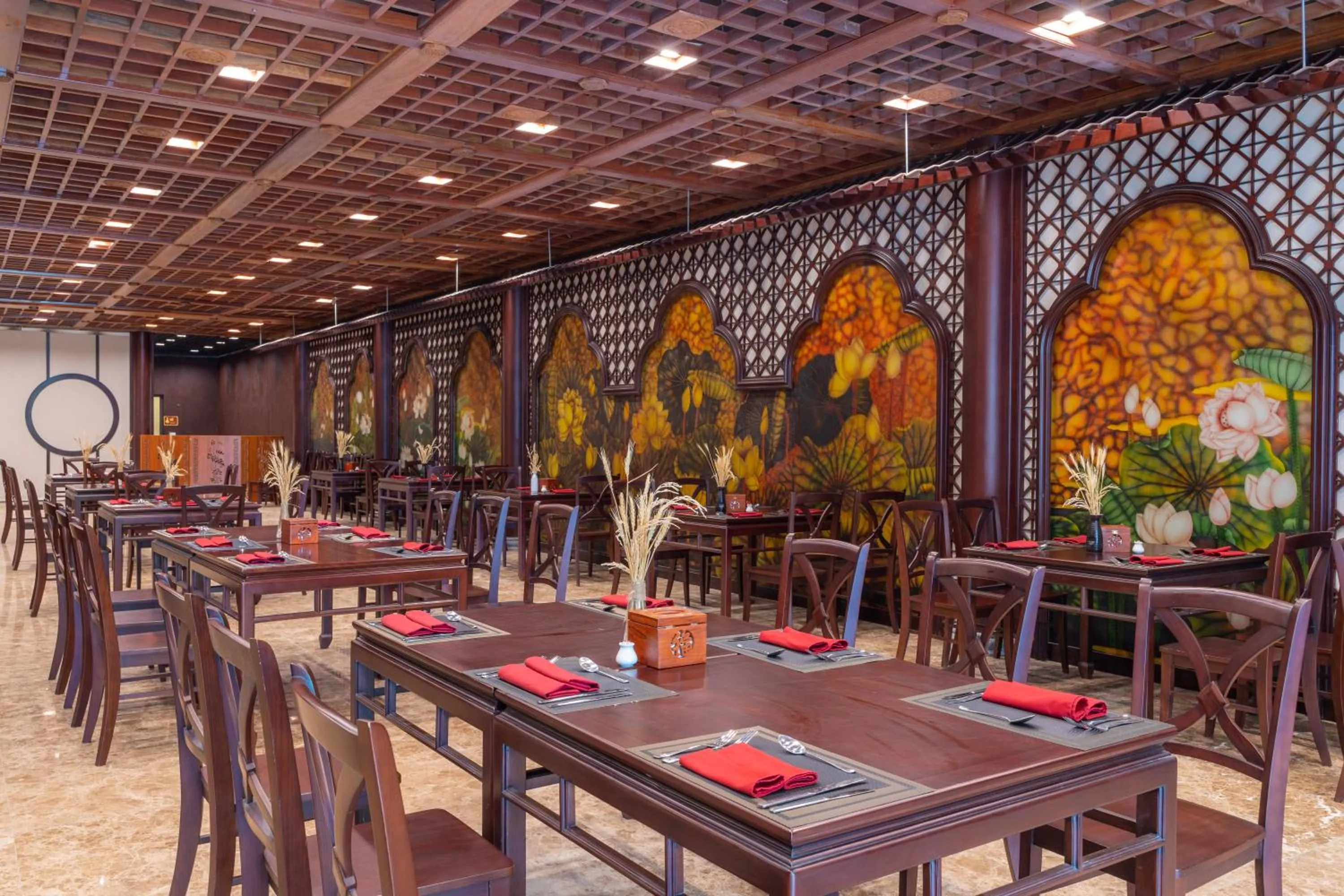 Restaurant/places to eat in Tam Chuc Complex