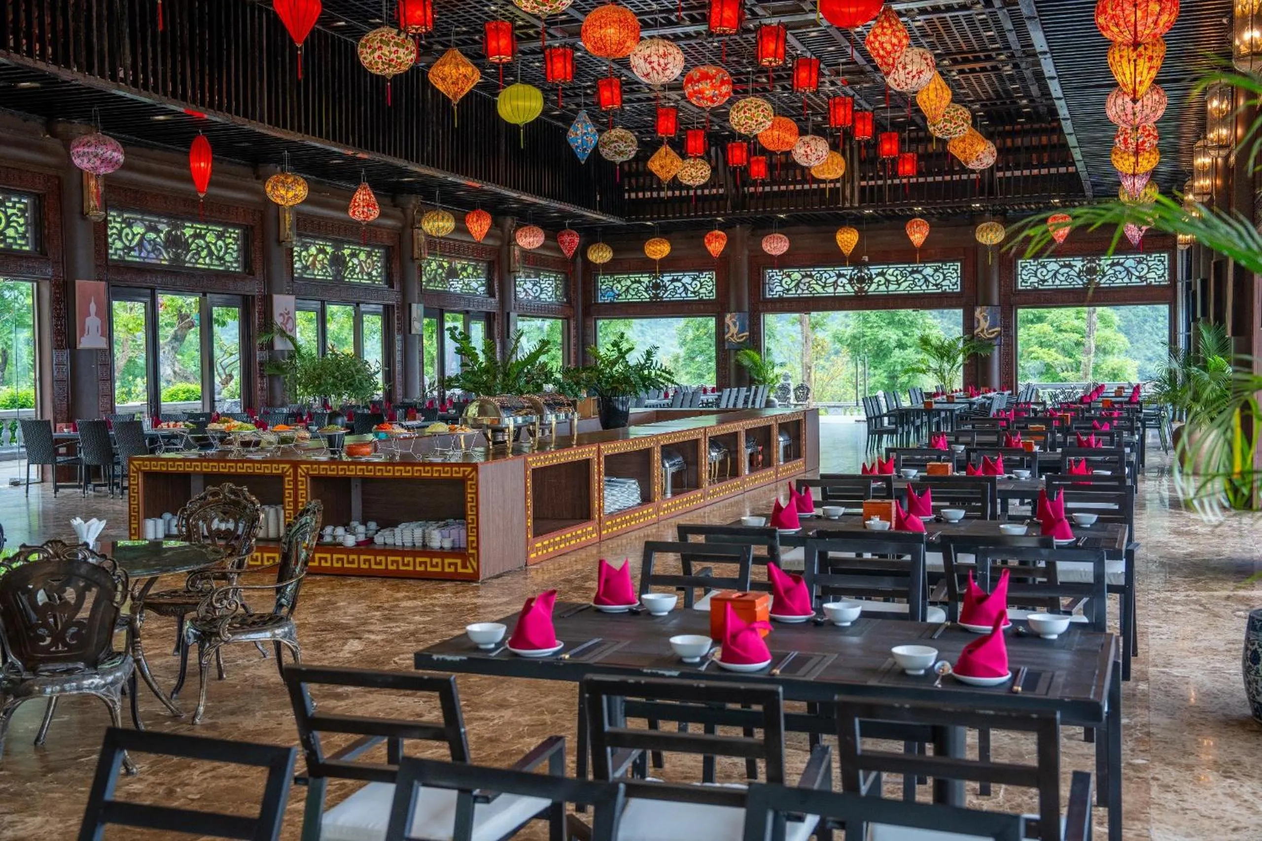 Restaurant/places to eat in Tam Chuc Complex