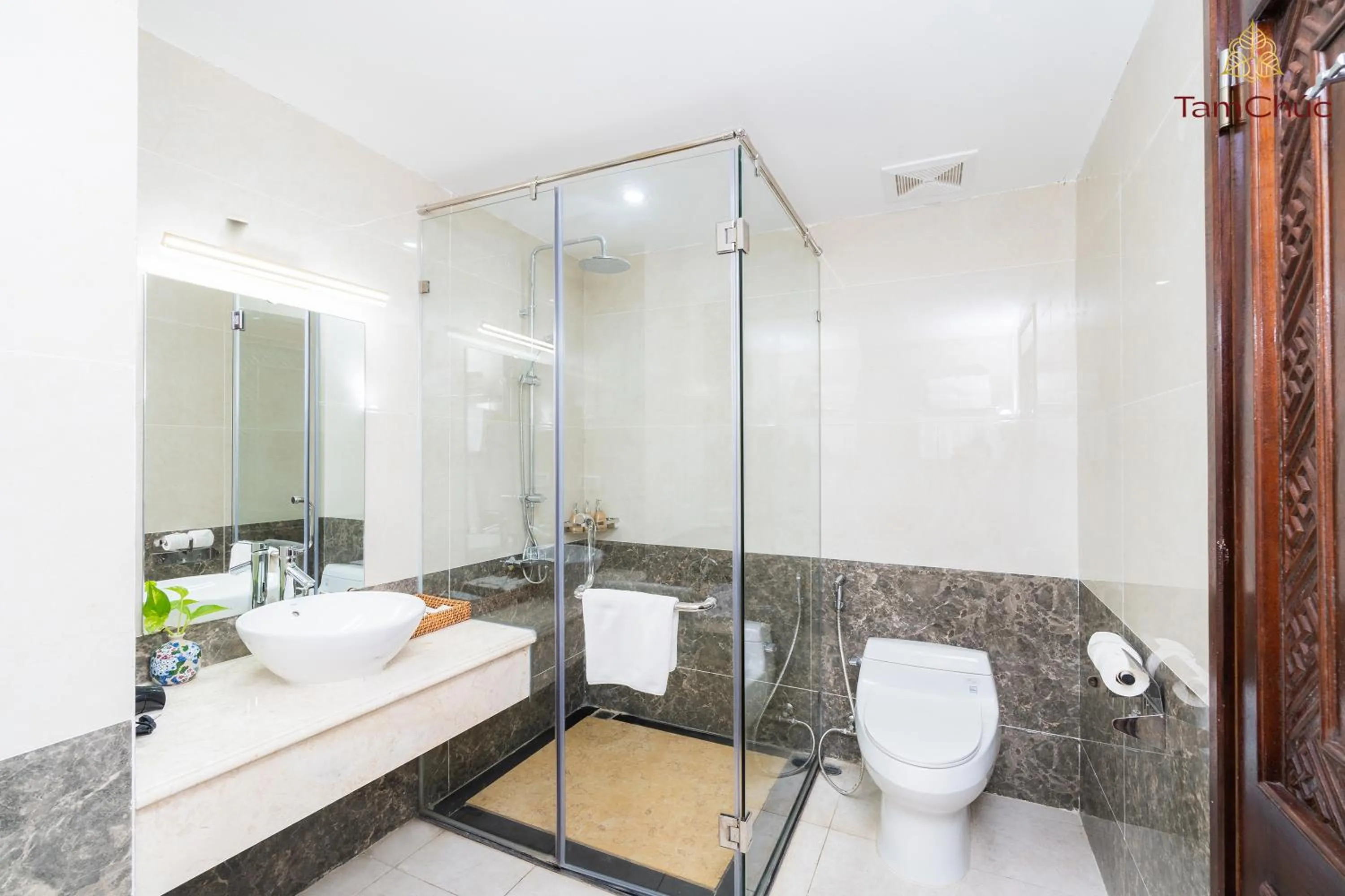 Bathroom in Tam Chuc Complex