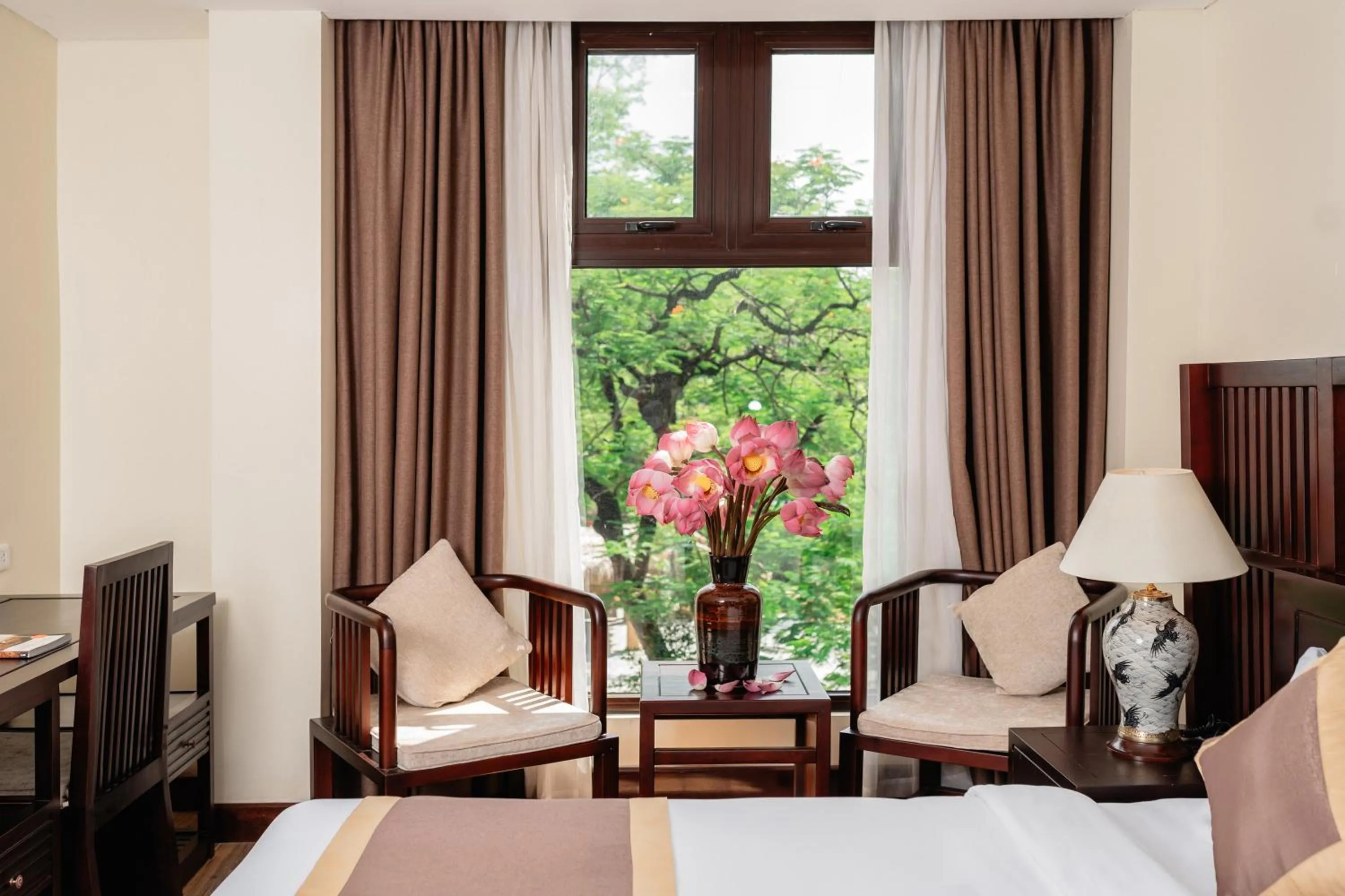 Seating area in Tam Chuc Complex