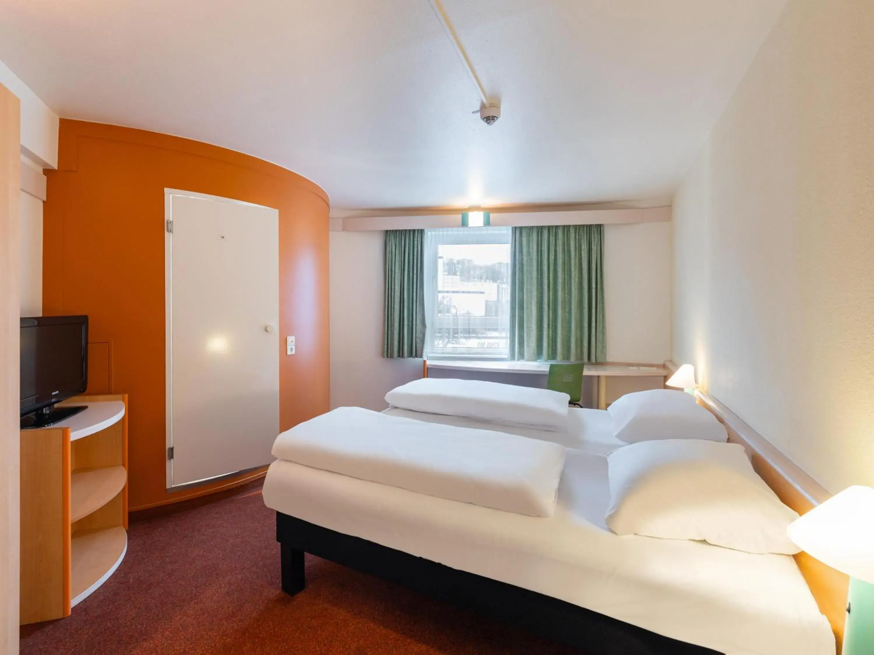 Twin Room - single occupancy in B&B HOTEL Wuppertal-City Twin Room - single occupancy in B&B HOTEL Wuppertal-City