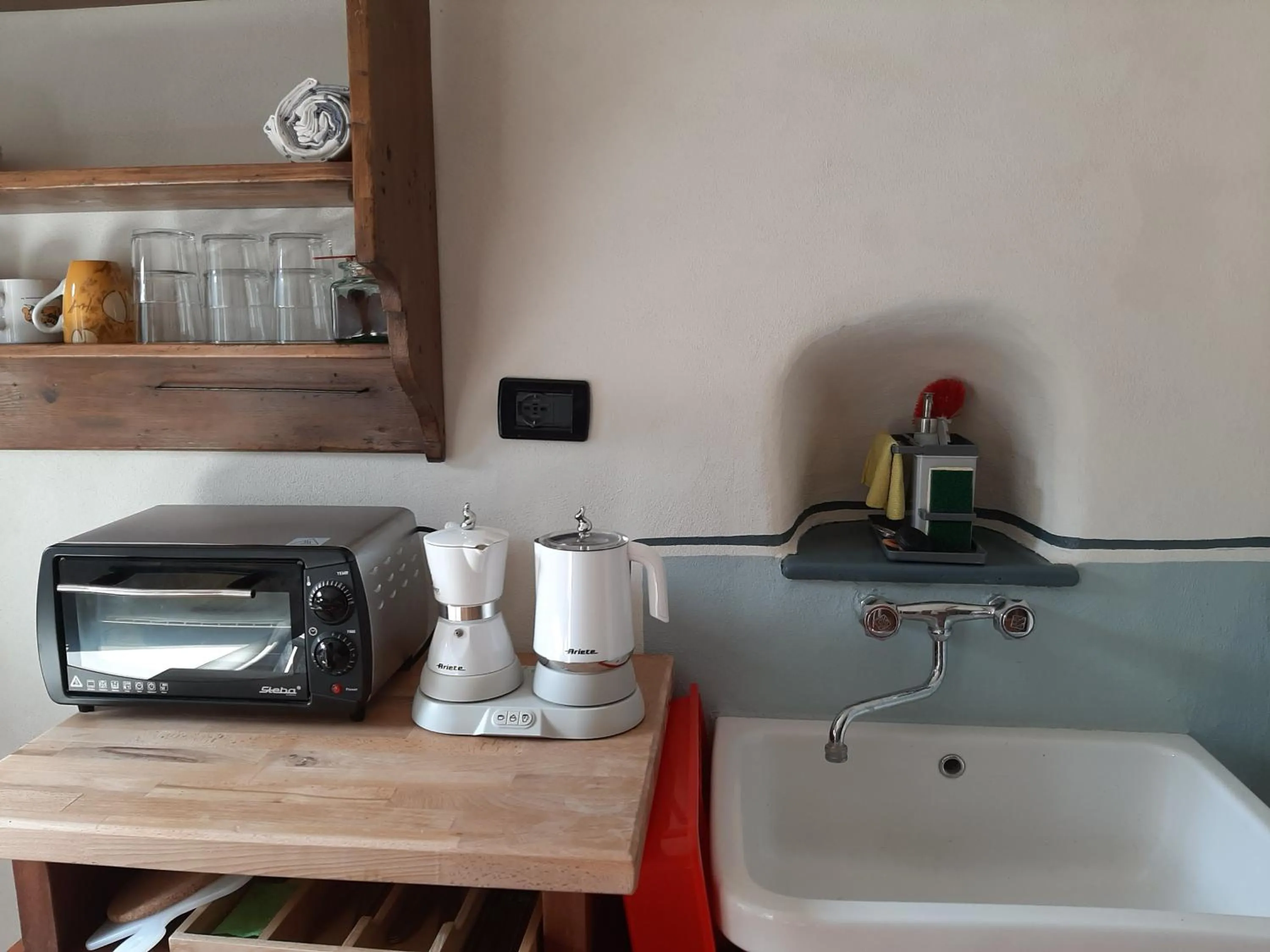 Coffee/tea facilities in Guesthouse Contrada Bolla
