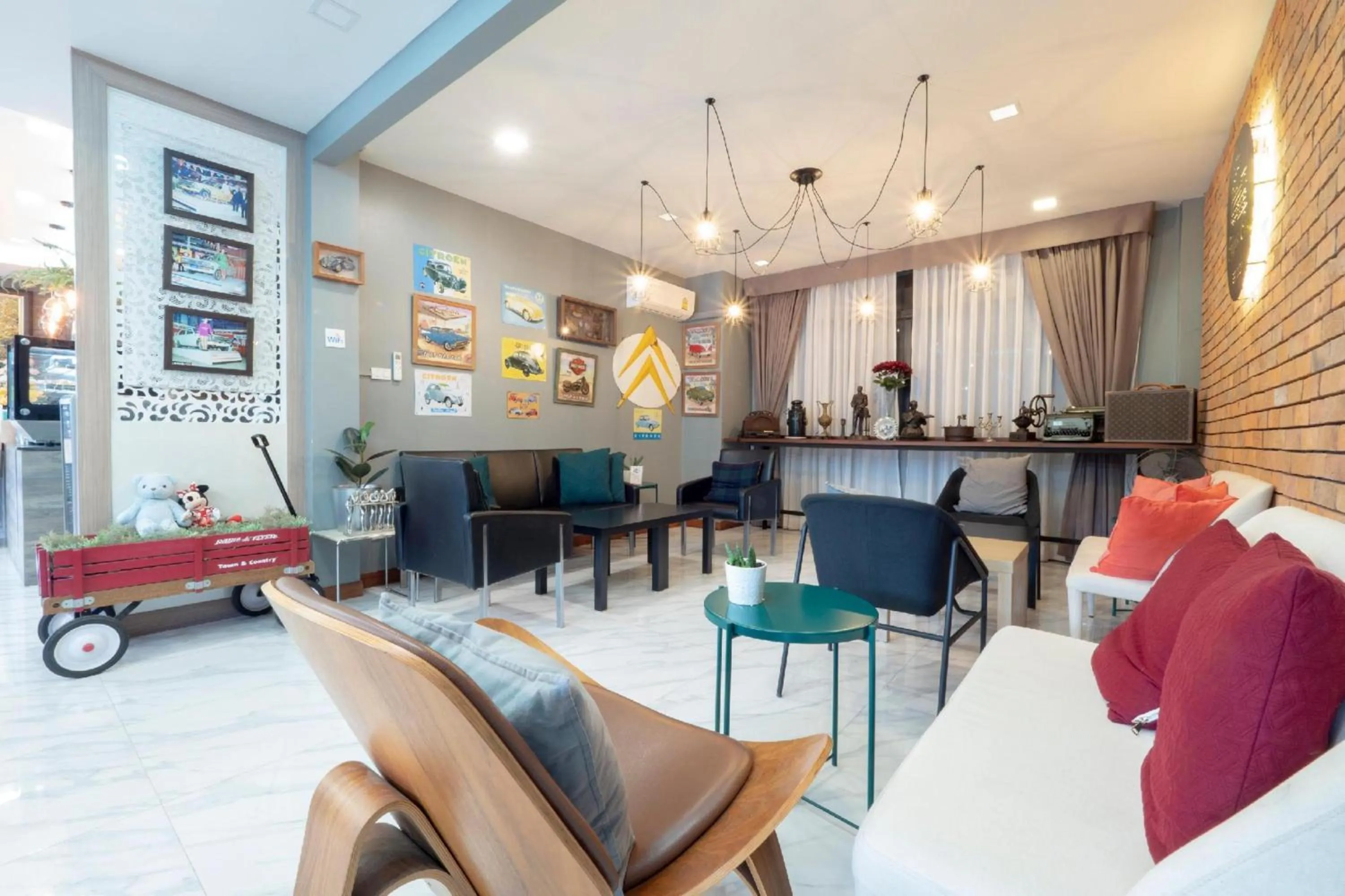 Restaurant/places to eat in Capital O 75378 Thawapee Resort