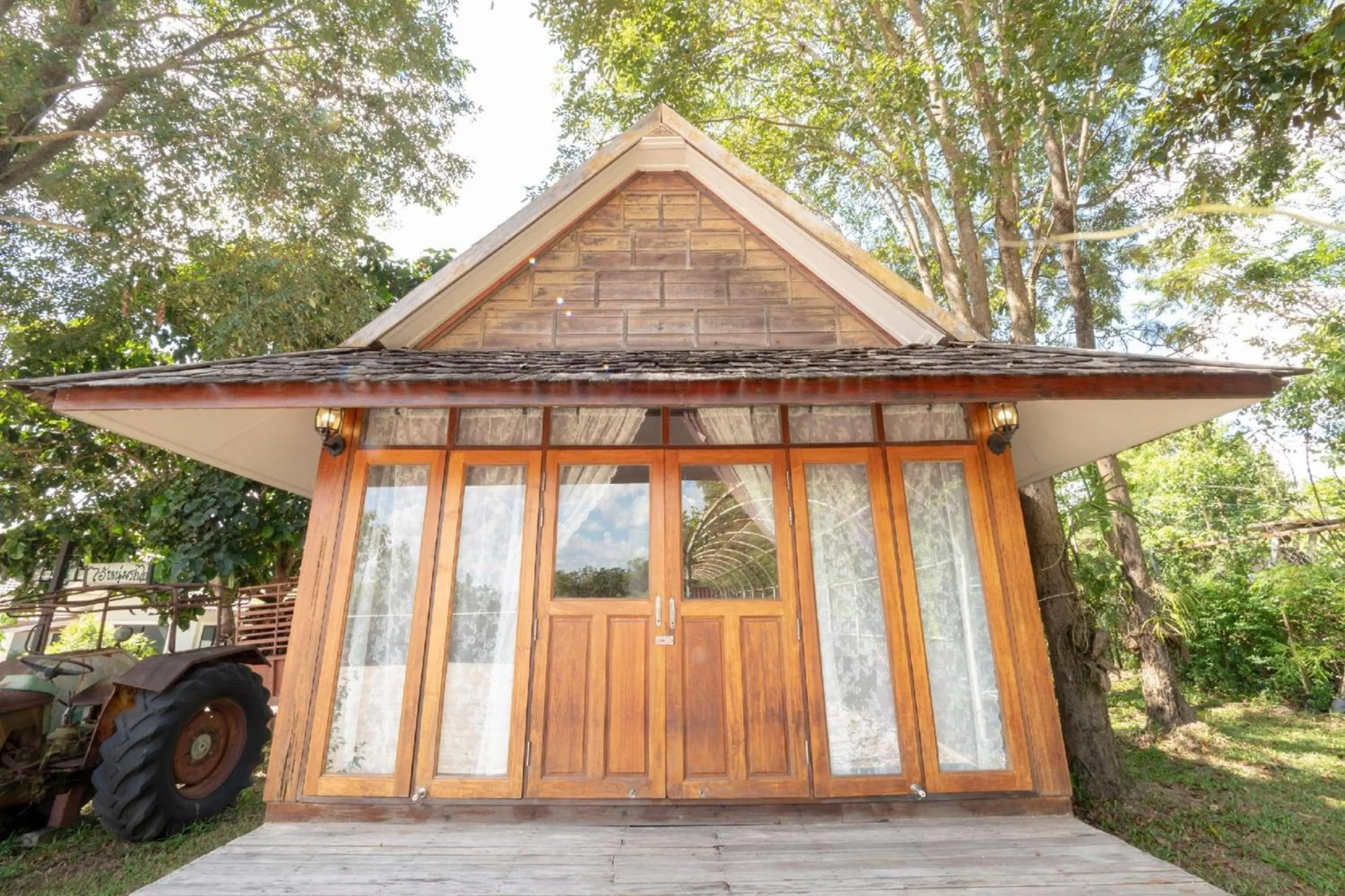 Neighbourhood in Capital O 75378 Thawapee Resort