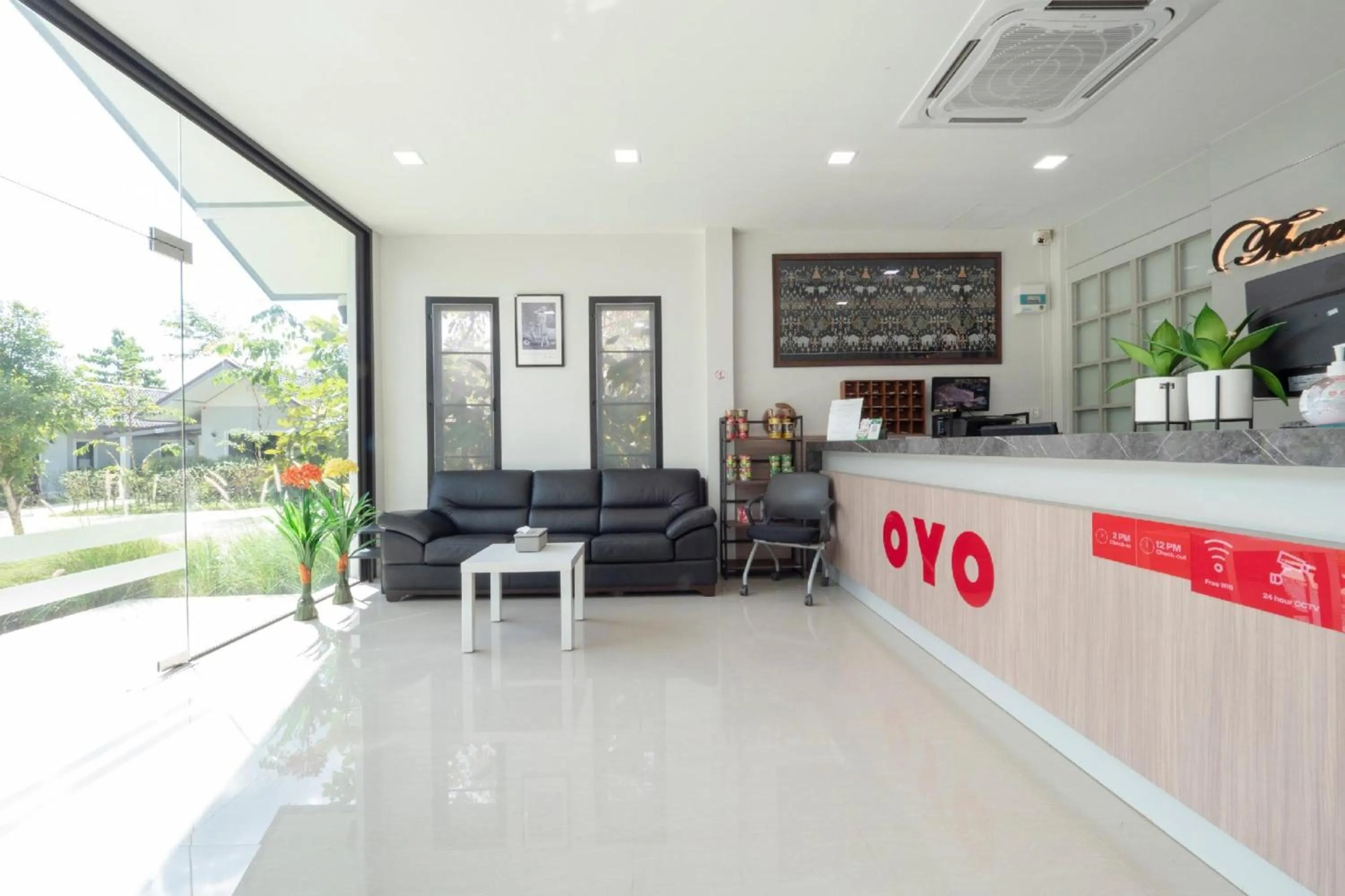 Lobby or reception in Capital O 75378 Thawapee Resort