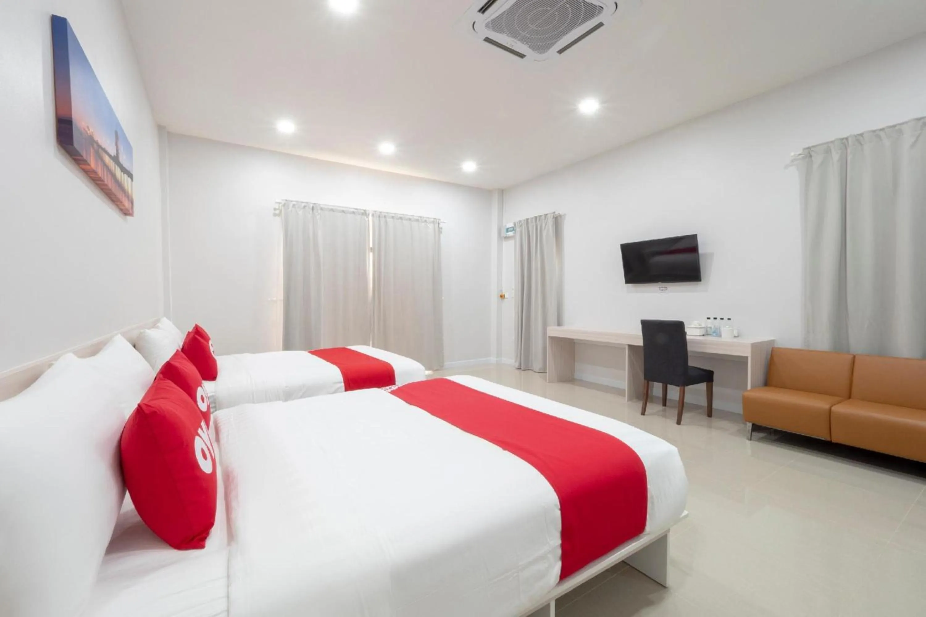 Bedroom, Bed in Capital O 75378 Thawapee Resort