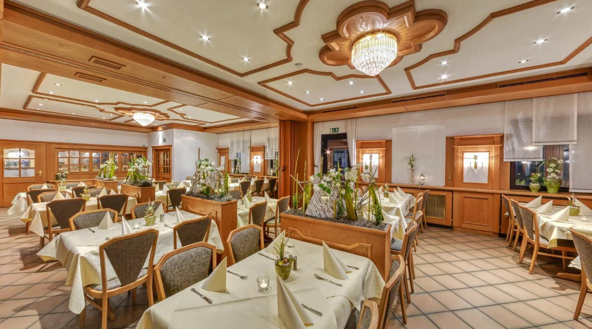 Restaurant/places to eat in Landhotel Seerose