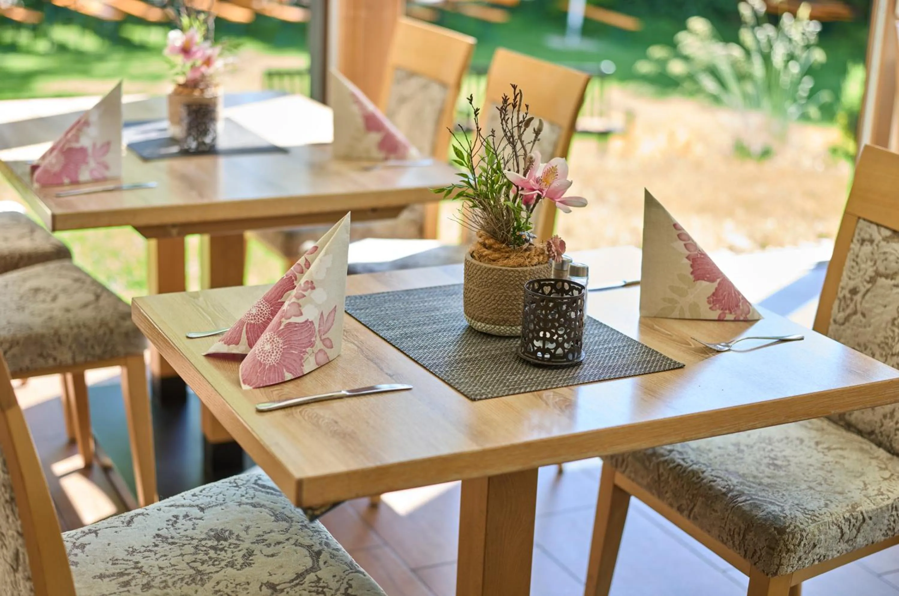 Restaurant/places to eat in Landhotel Seerose