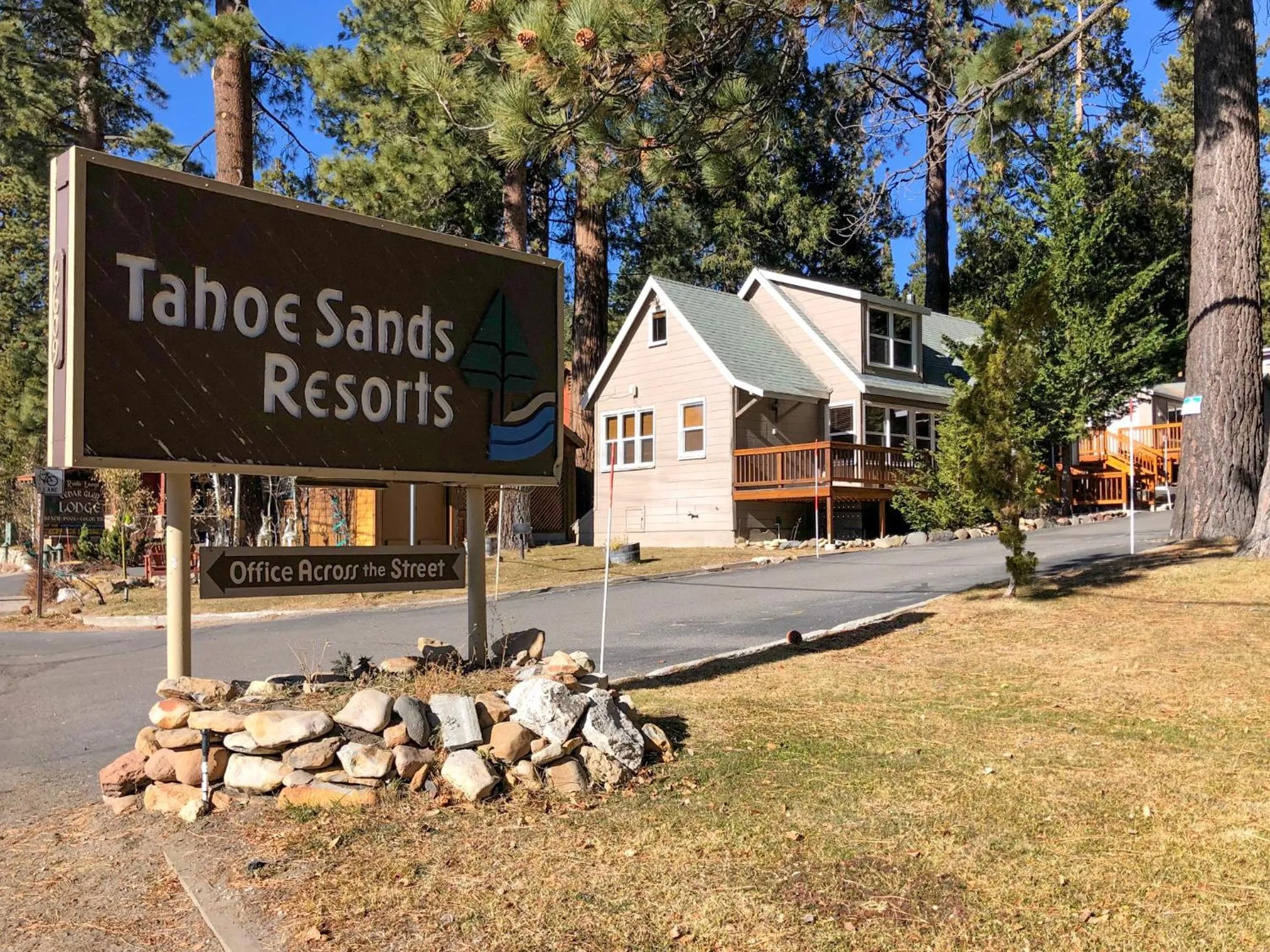 Facade/entrance in Tahoe Sands Resort