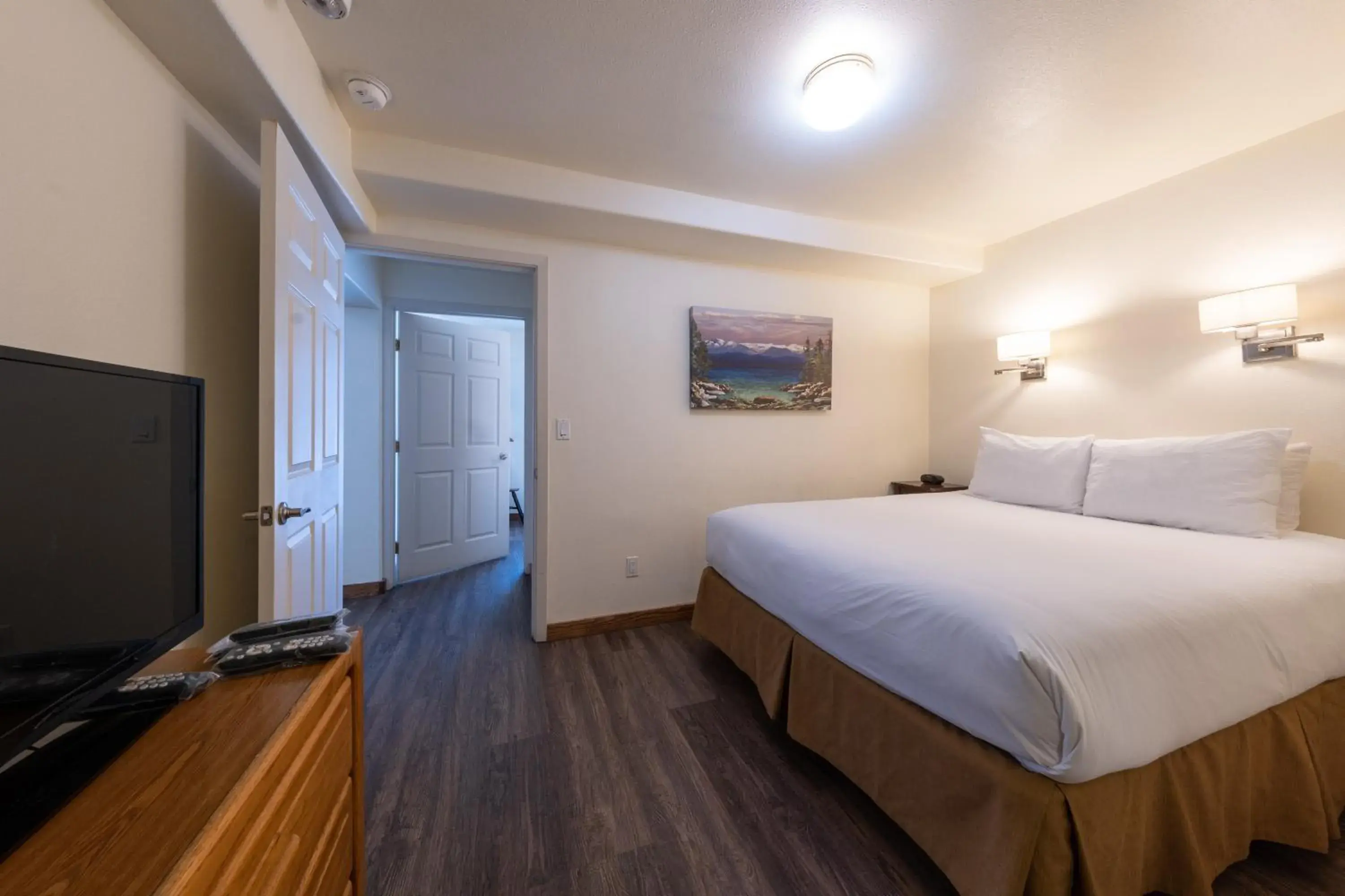 Two-Bedroom Apartment in Tahoe Sands Resort Two-Bedroom Apartment in Tahoe Sands Resort