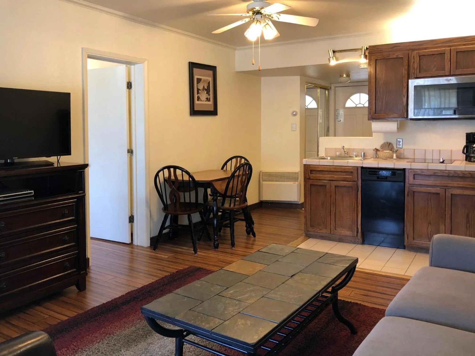 Dining area in Tahoe Sands Resort