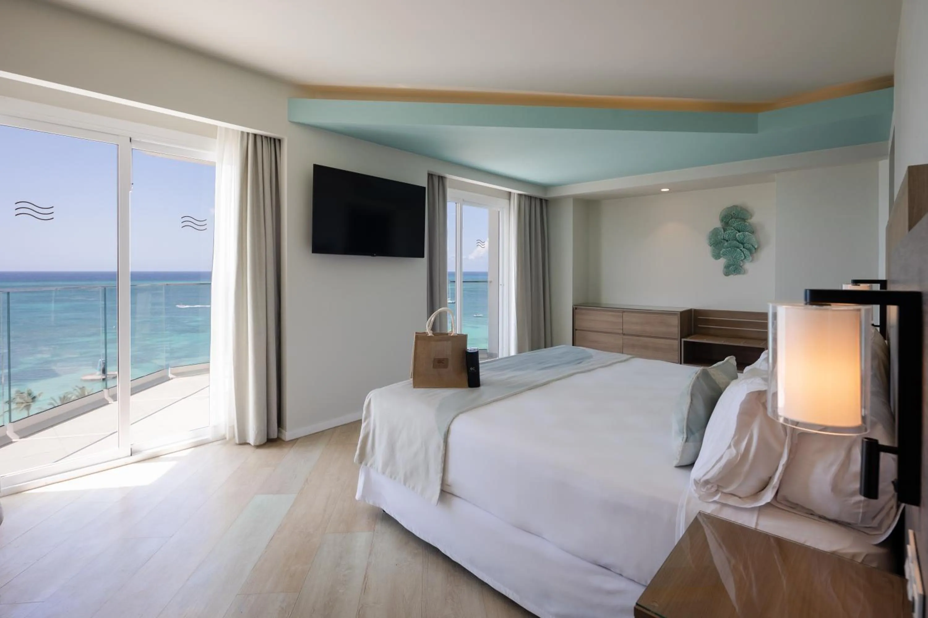 Photo of the whole room, Bed in Riu Palace Antillas - Adults Only - All Inclusive