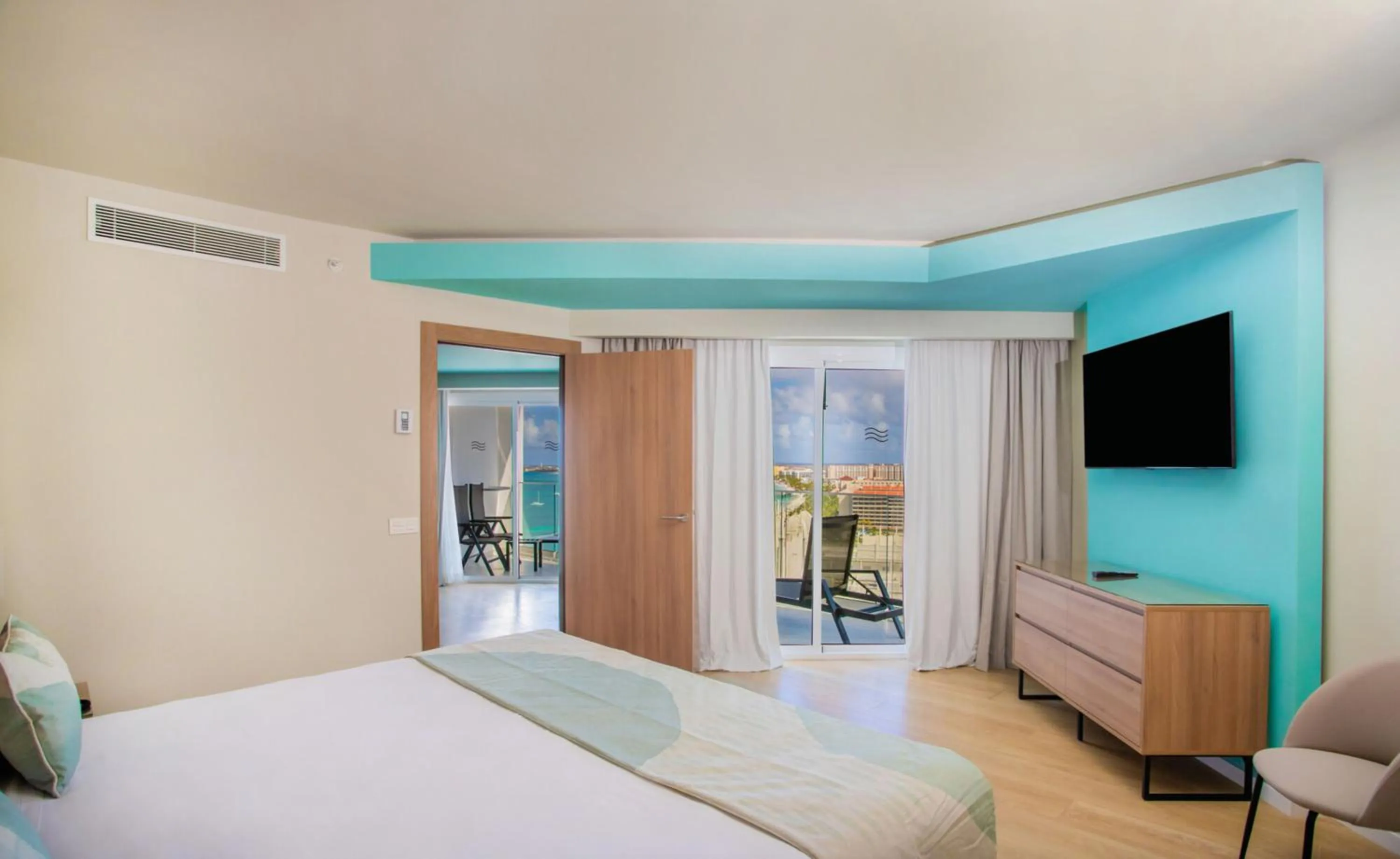 Photo of the whole room, Bed in Riu Palace Antillas - Adults Only - All Inclusive