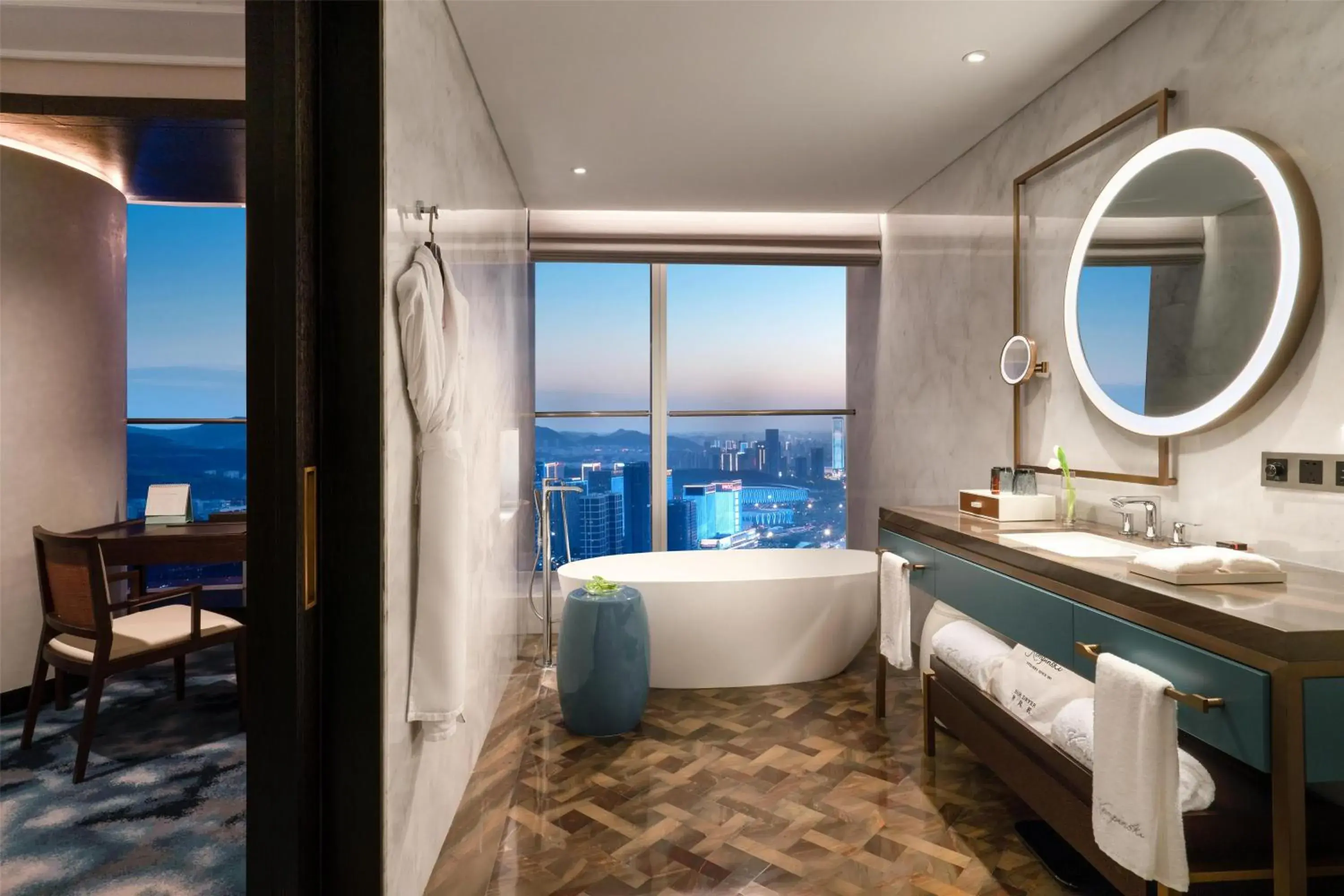 Executive Grand Deluxe Room King in Kempinski Hotel Jinan Executive Grand Deluxe Room King in Kempinski Hotel Jinan