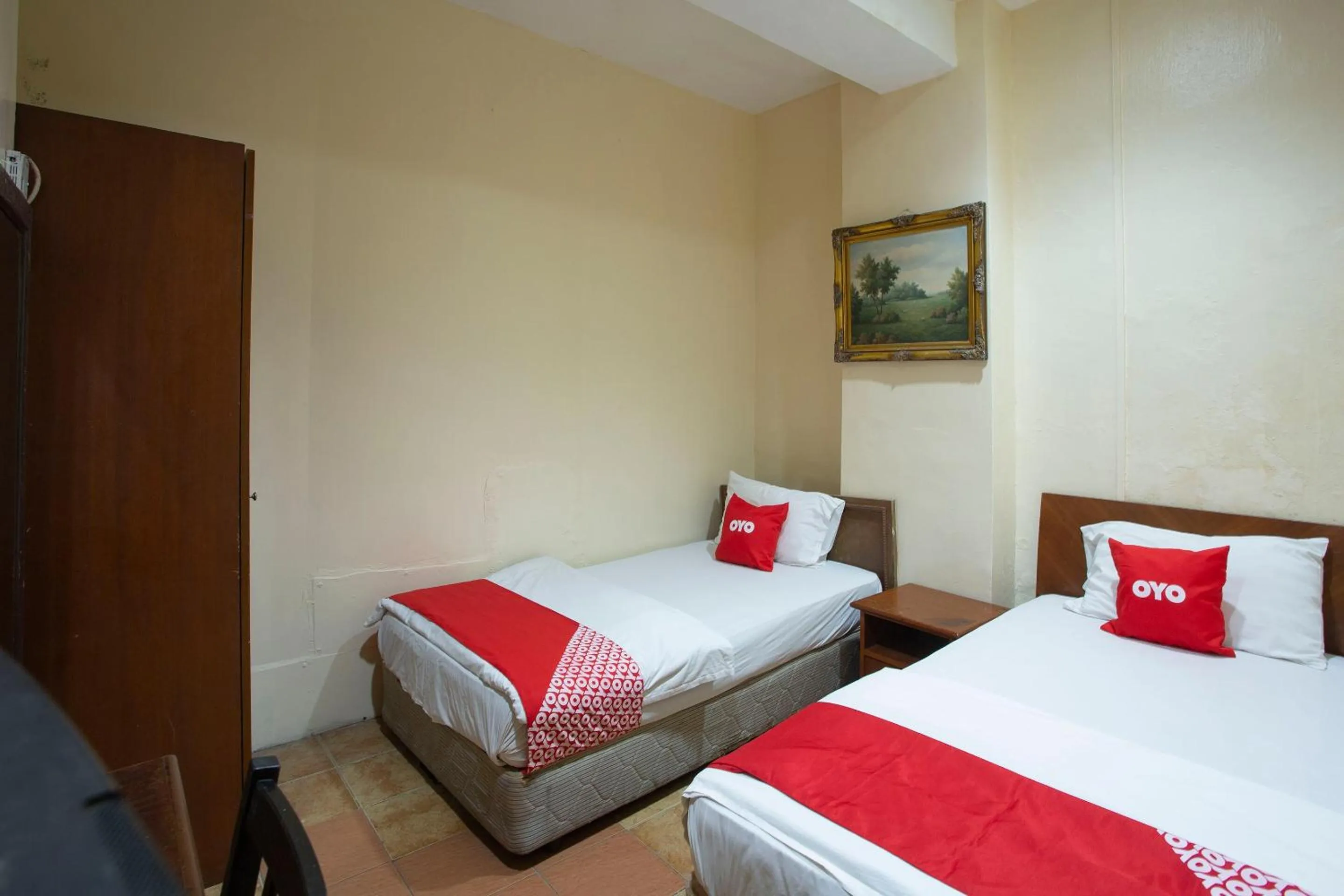 Bedroom, Bed in SPOT ON 90137 Casavilla Hotel Pudu