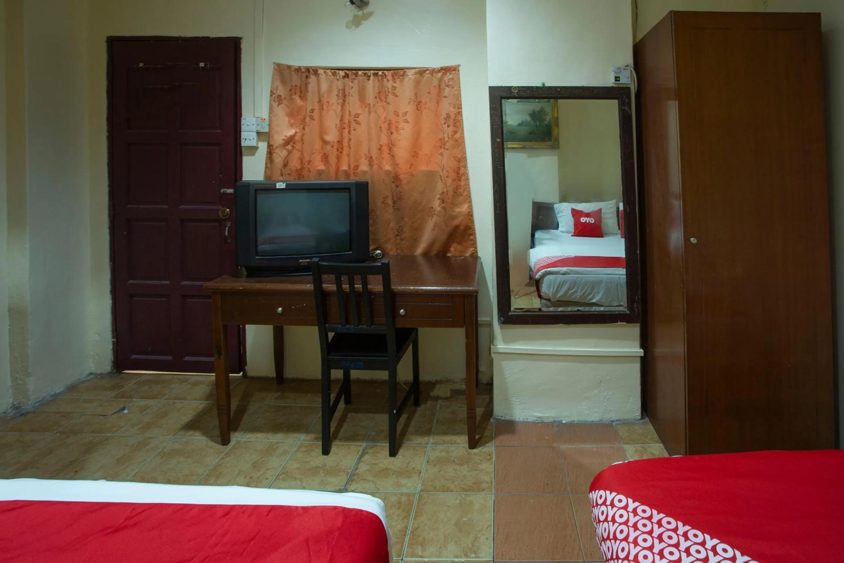 Bedroom, Bed in SPOT ON 90137 Casavilla Hotel Pudu