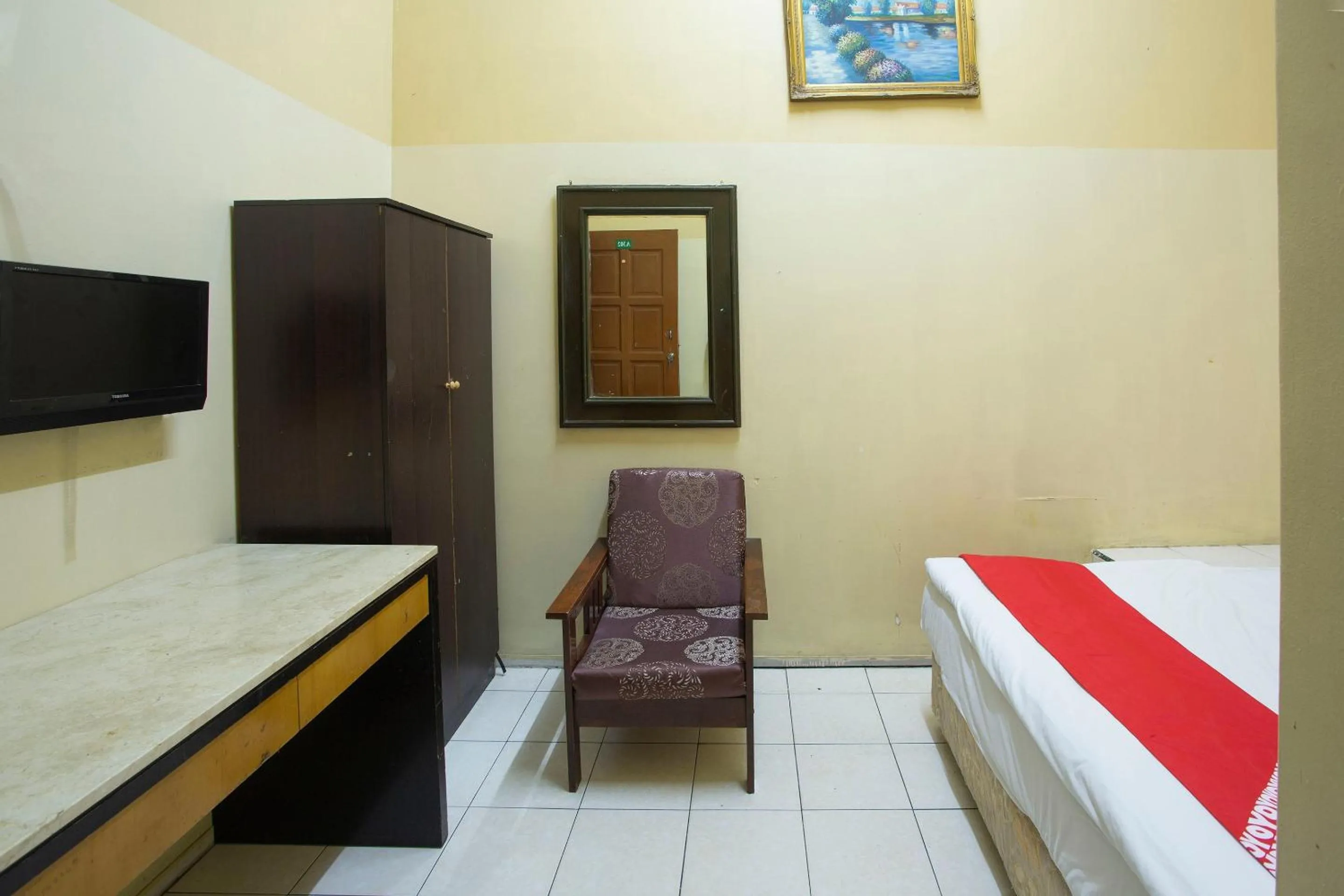 Bedroom, Bed in SPOT ON 90137 Casavilla Hotel Pudu