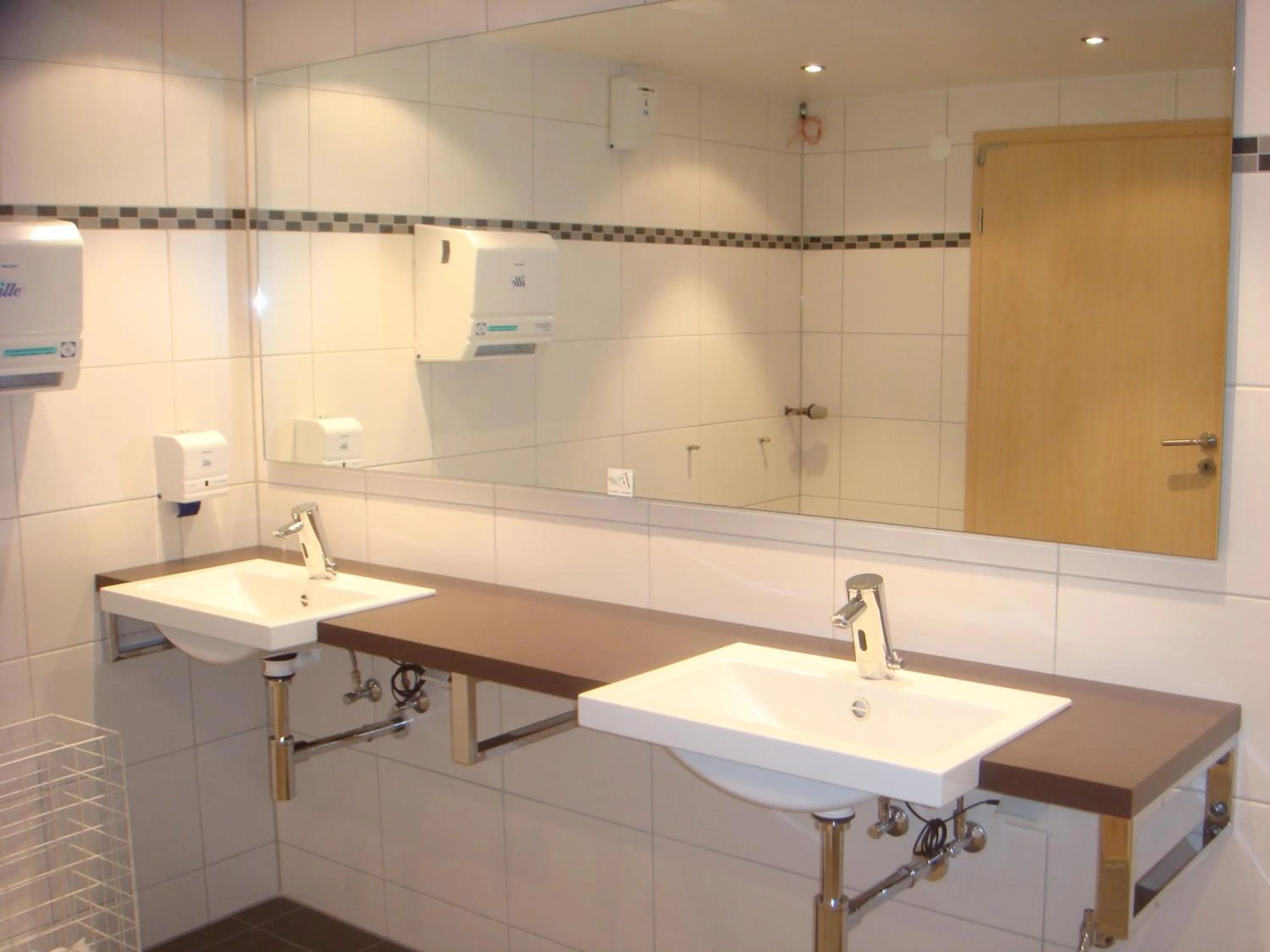 Toilet in Landgasthof 'Zur Quelle'