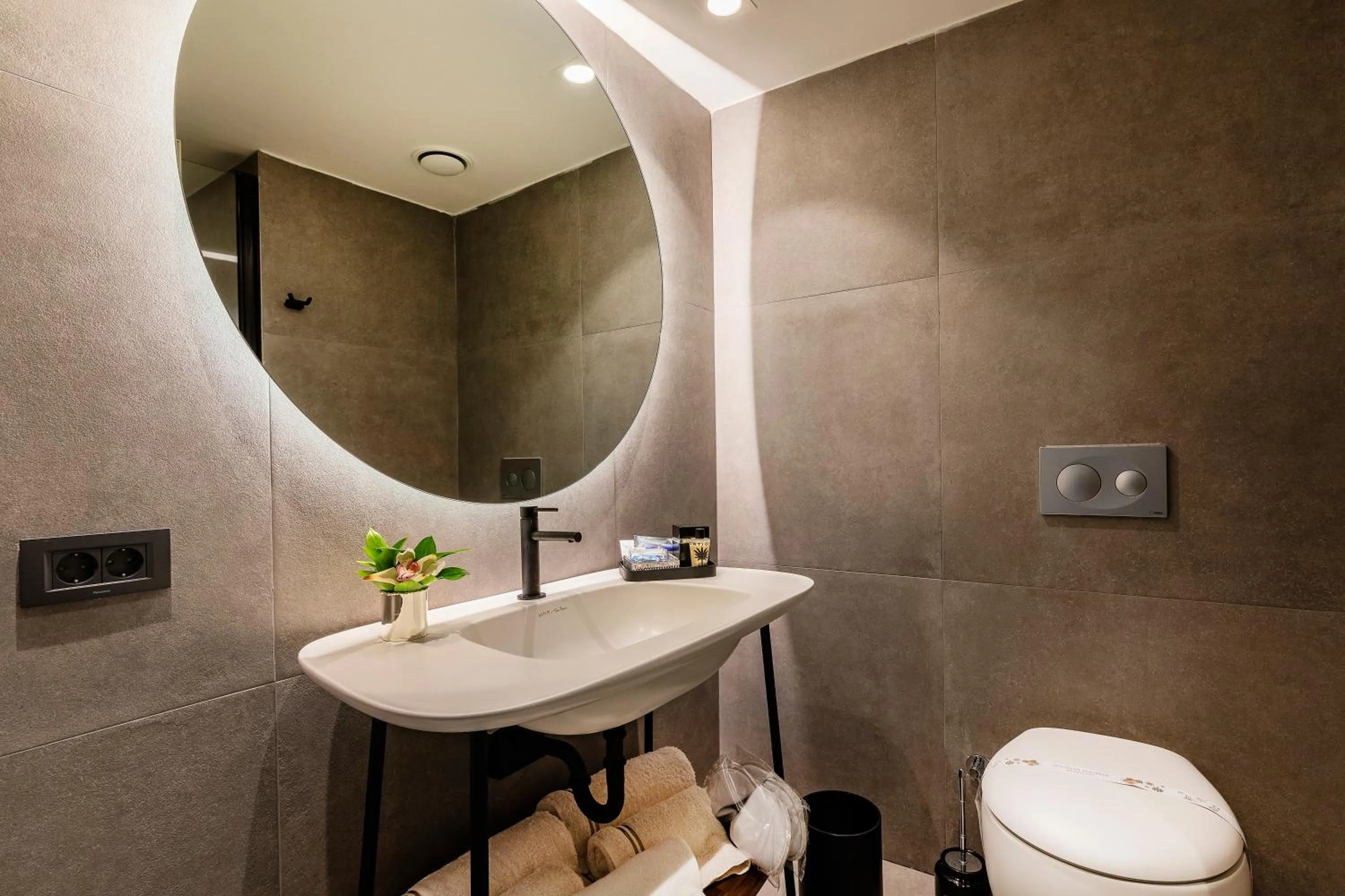 Toilet in Aya Sultanahmet Hotel