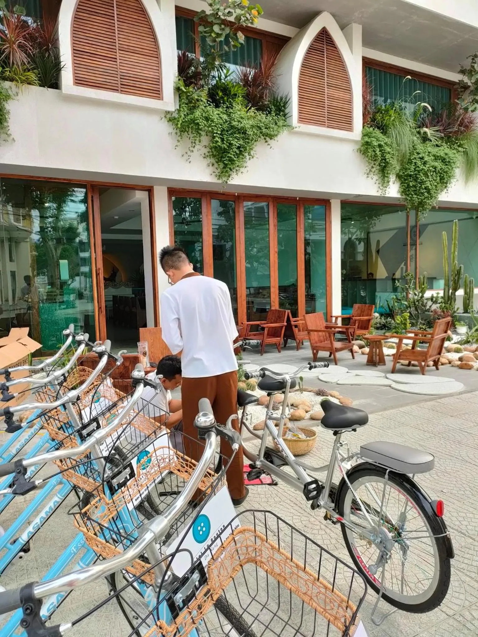 Cycling in Hotel Le Bouton