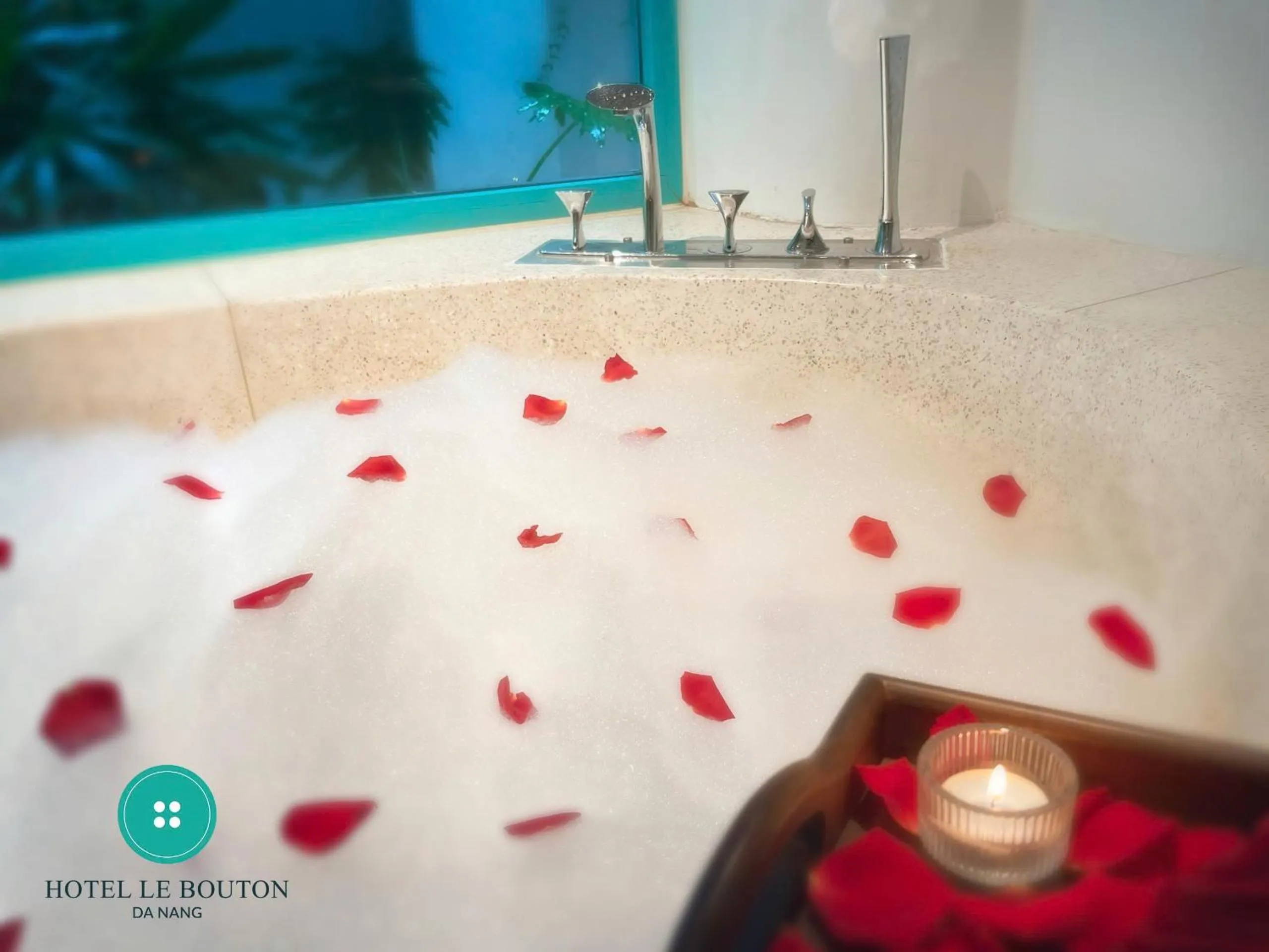 Decorative detail in Hotel Le Bouton