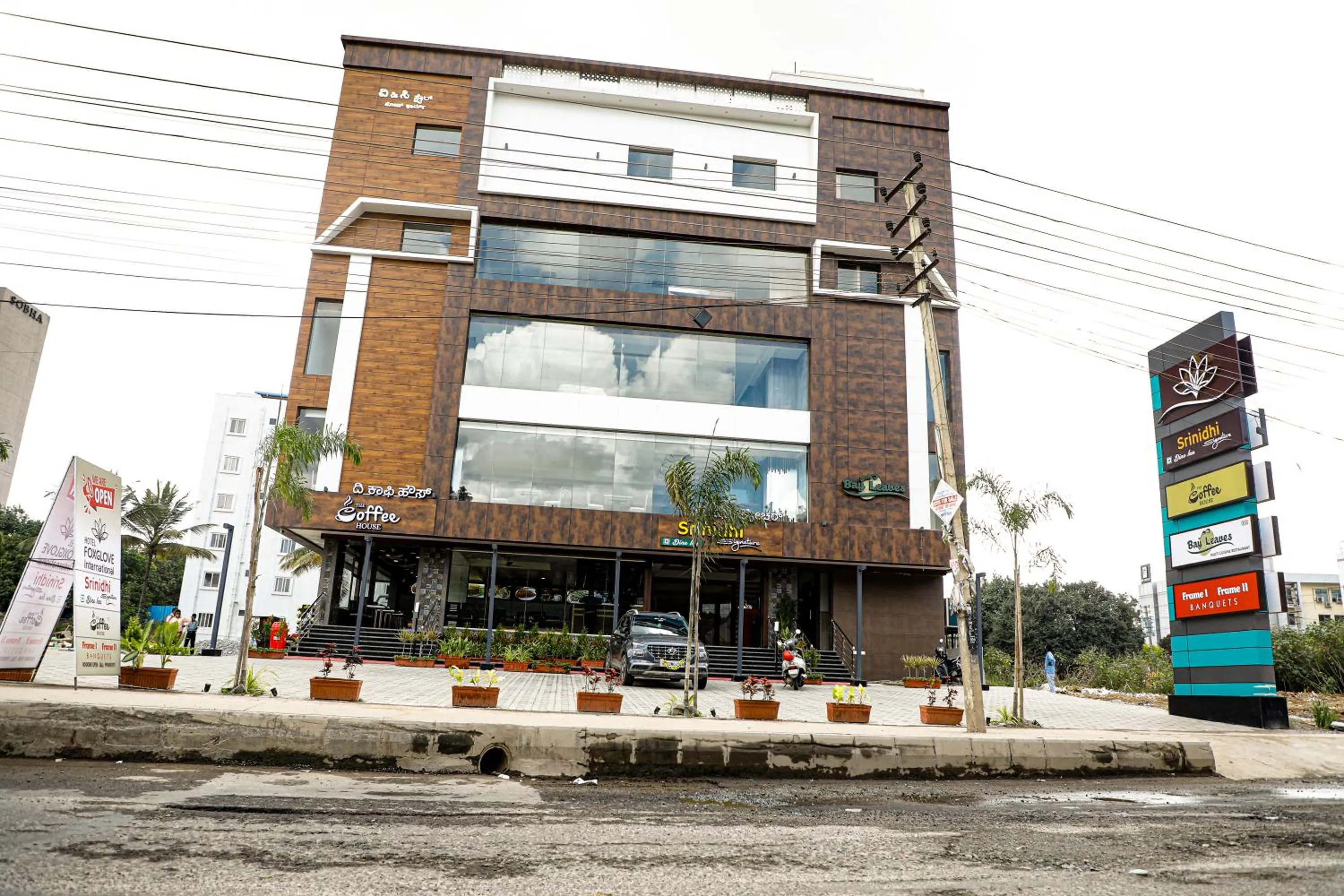 Property building in Hotel Foxglove International