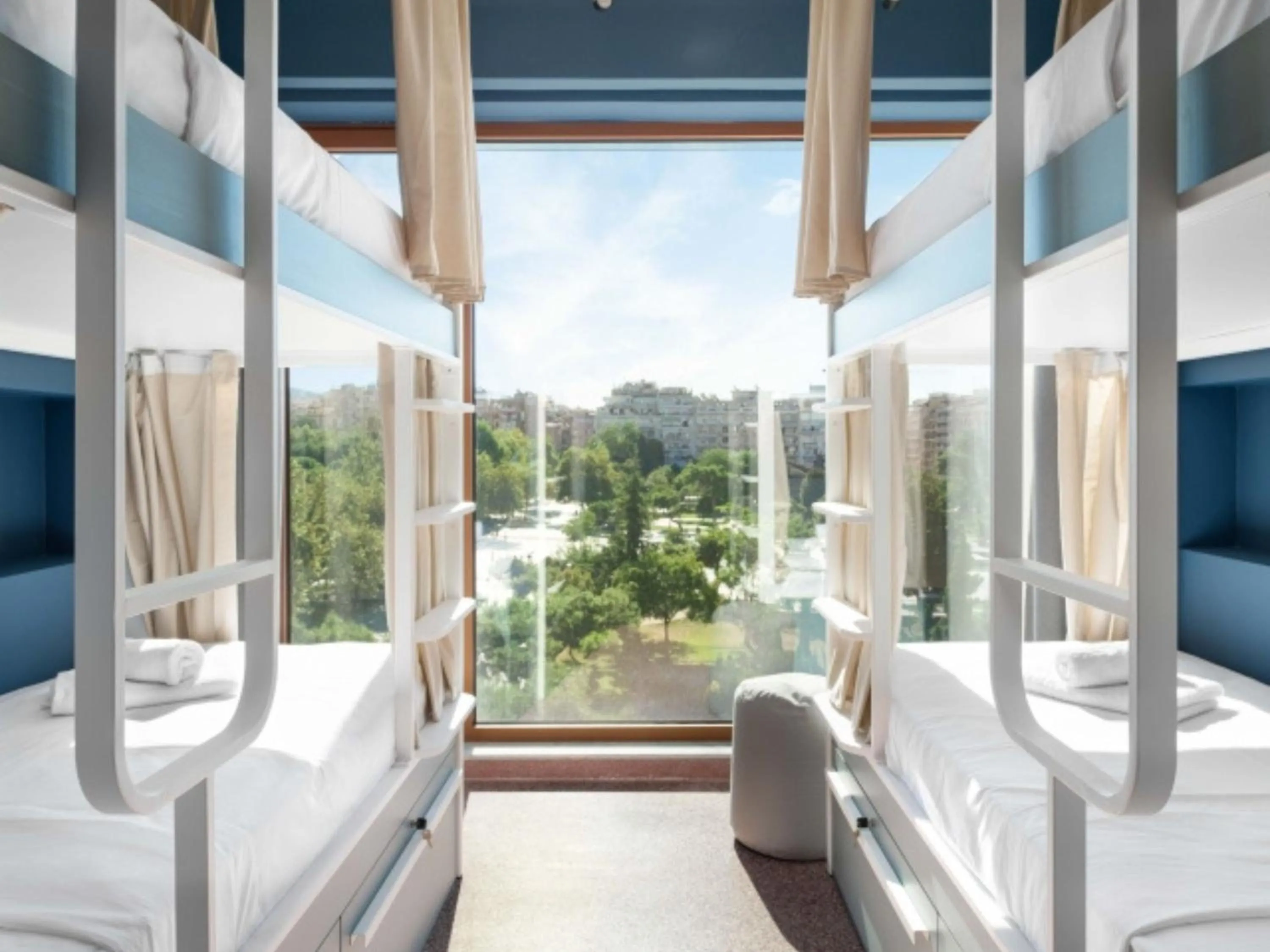 Bed in Zeus is Loose Hostel