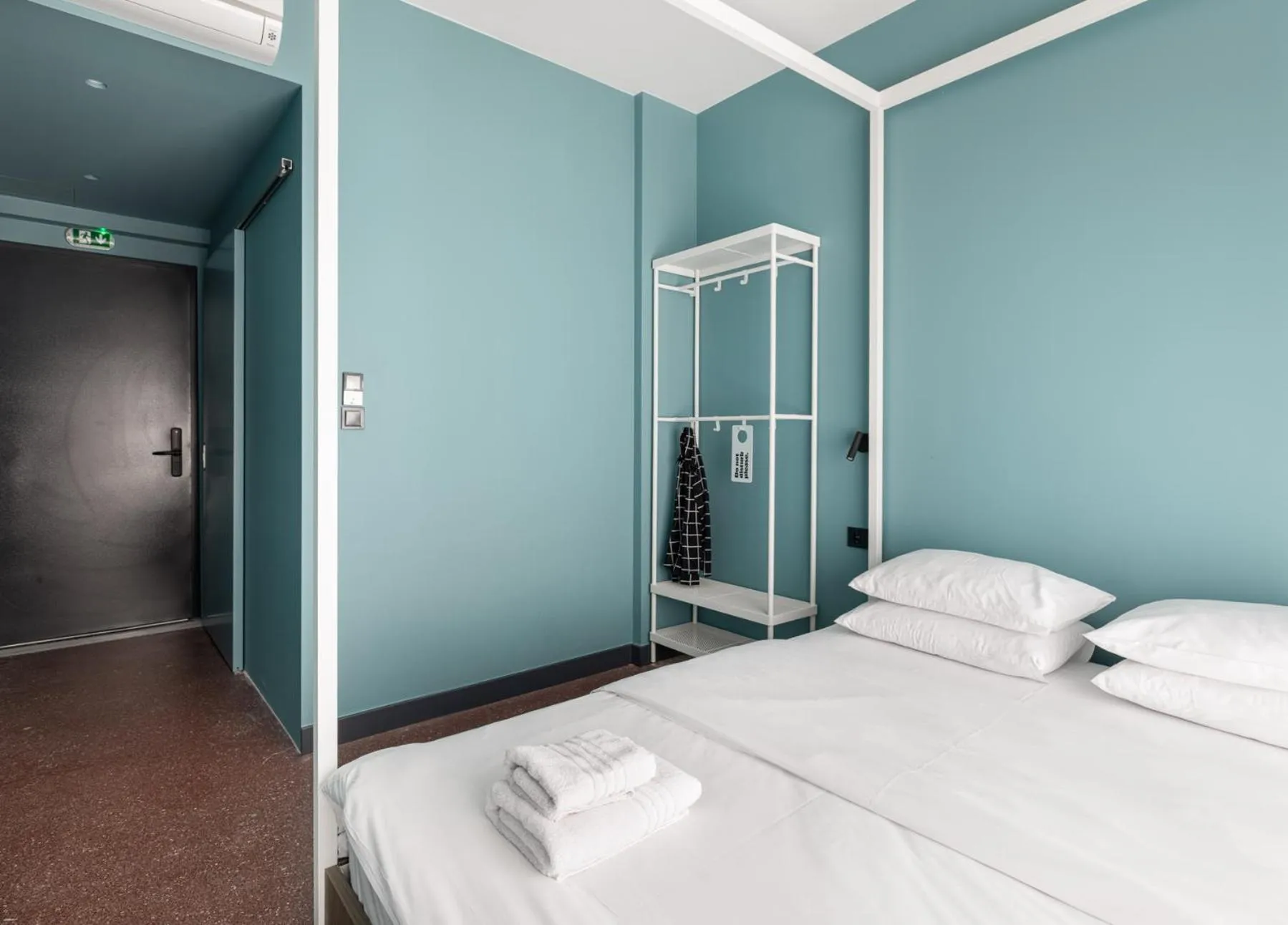 Bed in Zeus is Loose Hostel