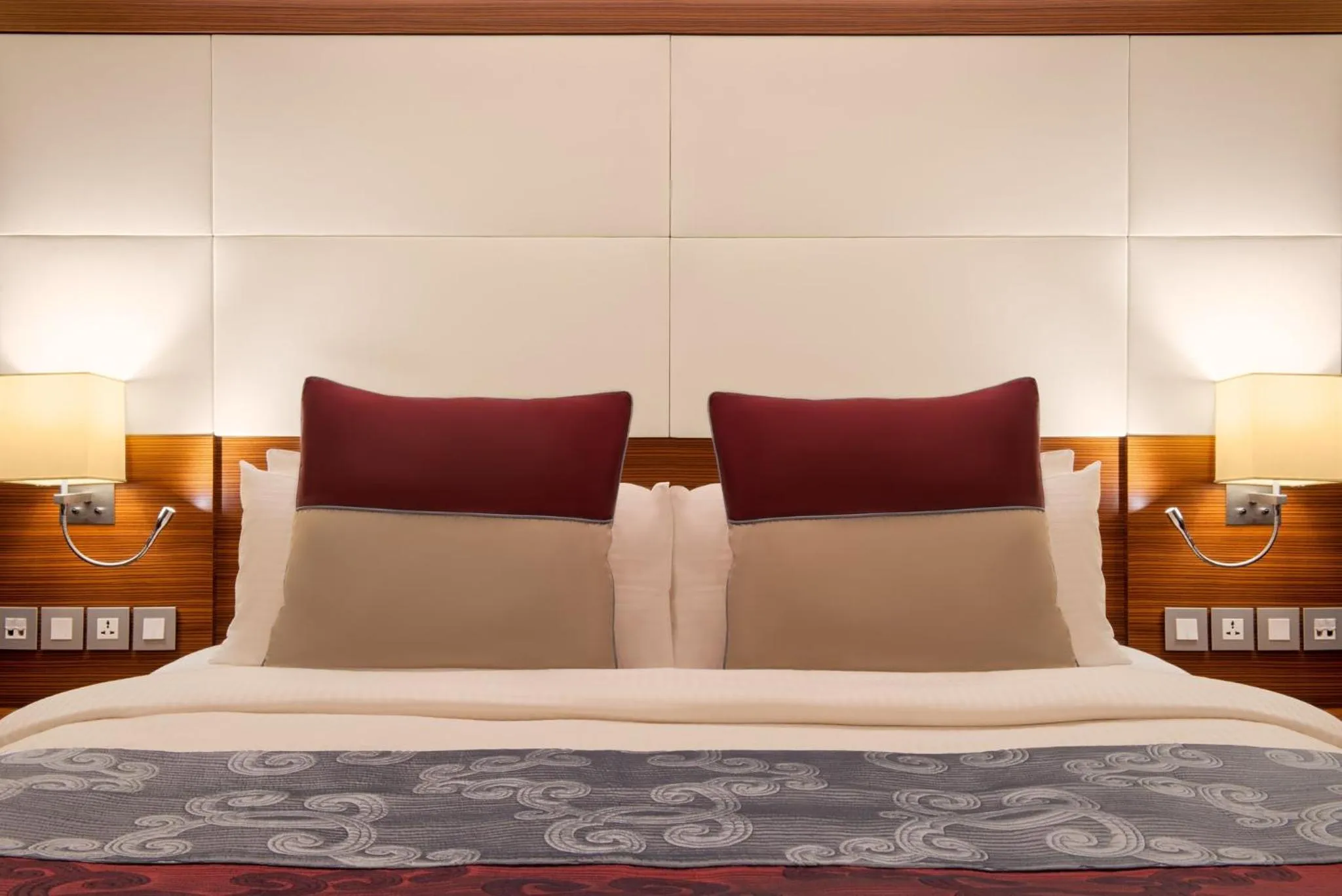 Photo of the whole room, Bed in Crowne Plaza Amman by IHG