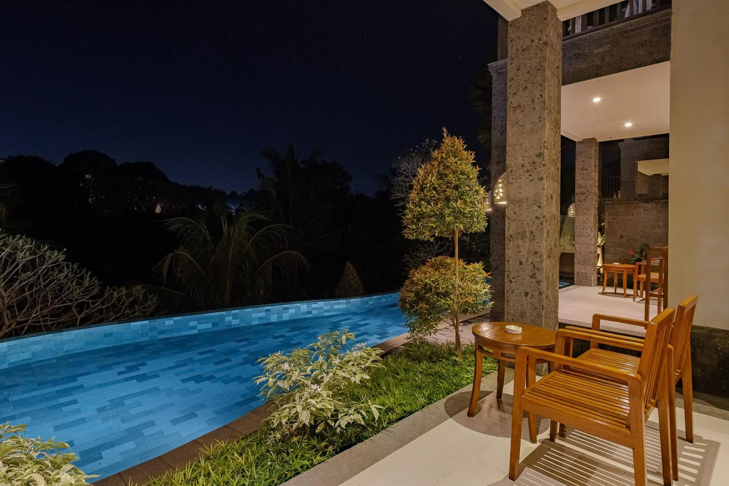 Swimming pool in Yanyan Resort Ubud