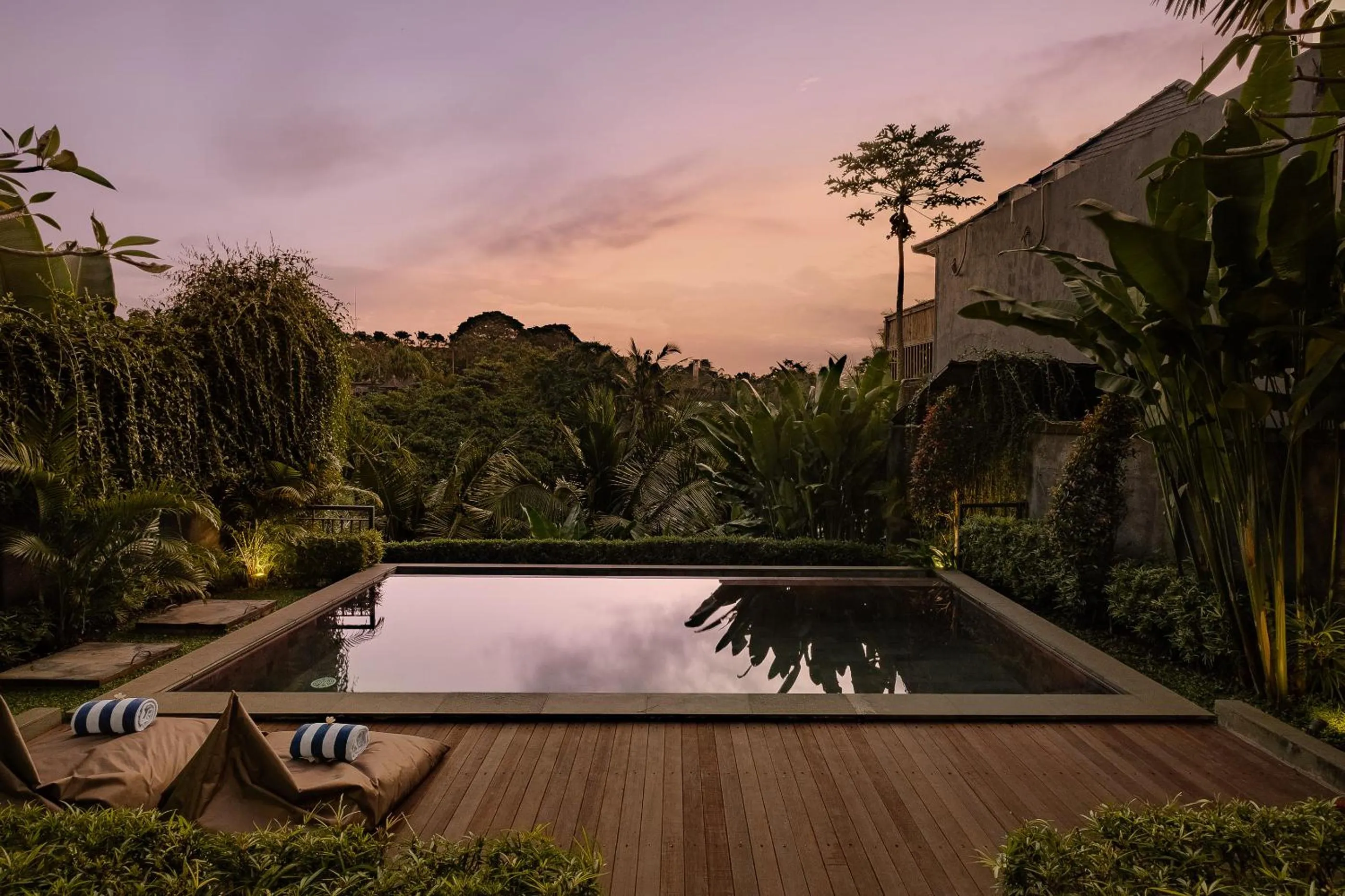 Swimming pool in Yanyan Resort Ubud