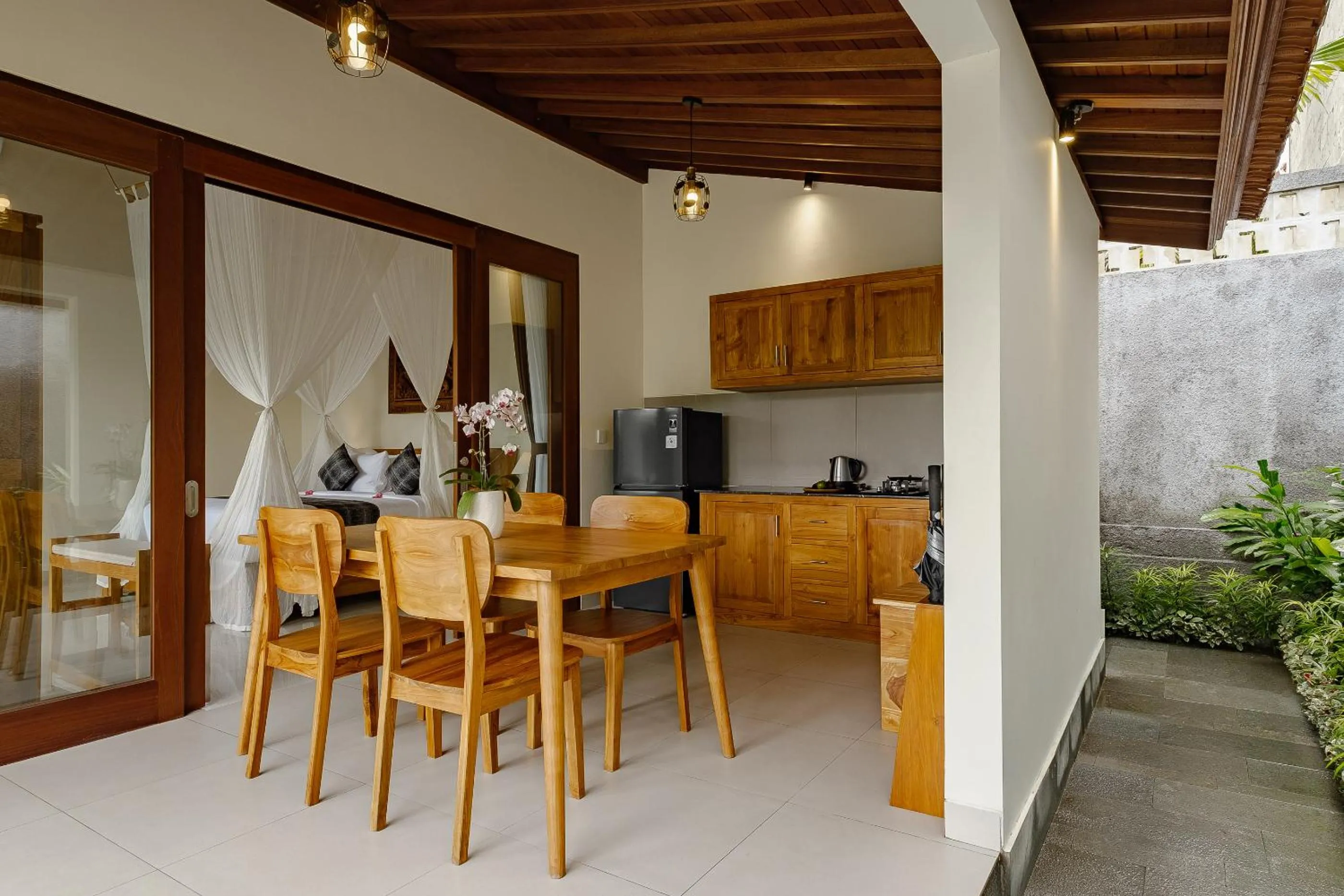Kitchen or kitchenette in Yanyan Resort Ubud