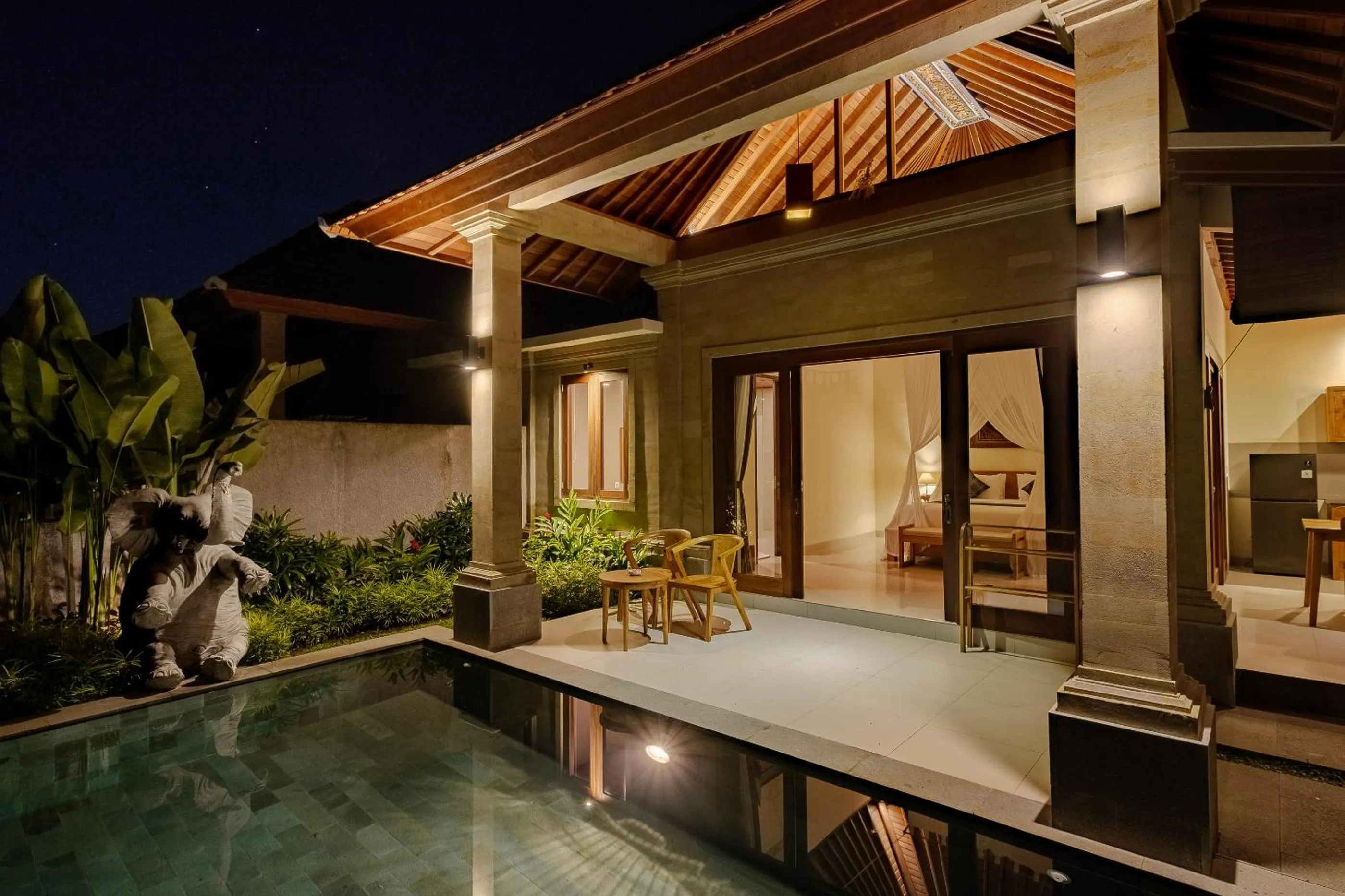 Swimming pool in Yanyan Resort Ubud