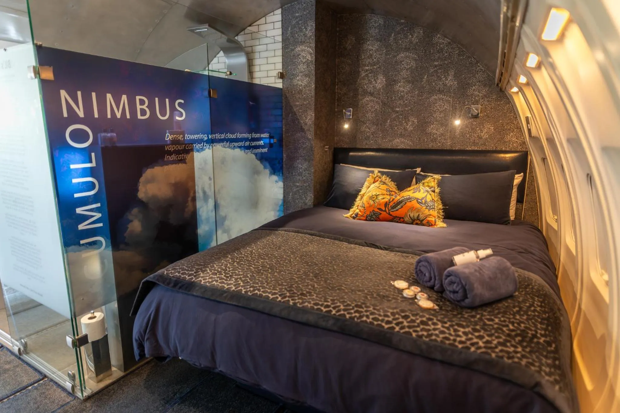 Bedroom, Bed in Aerotel