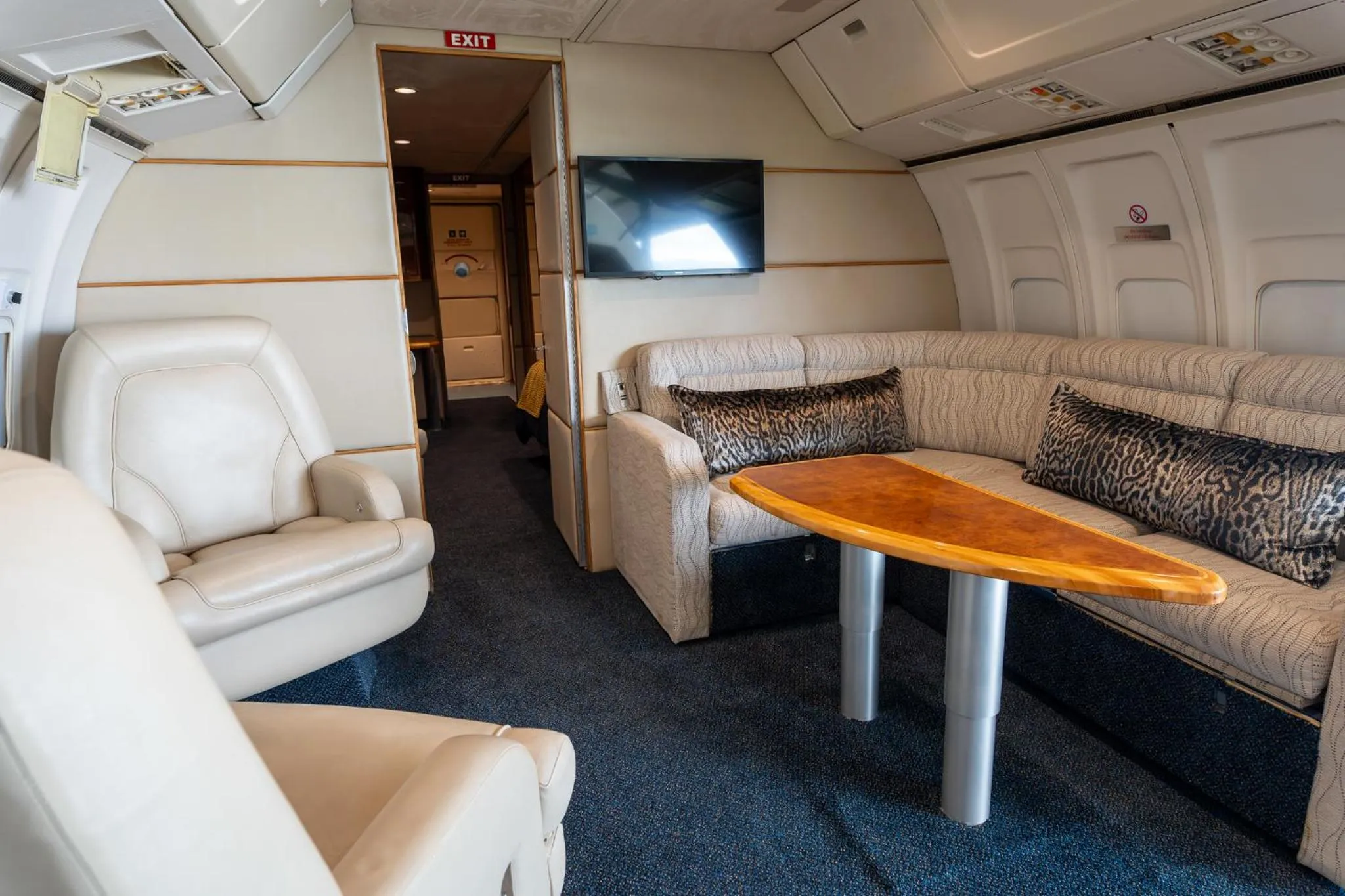 Seating area in Aerotel