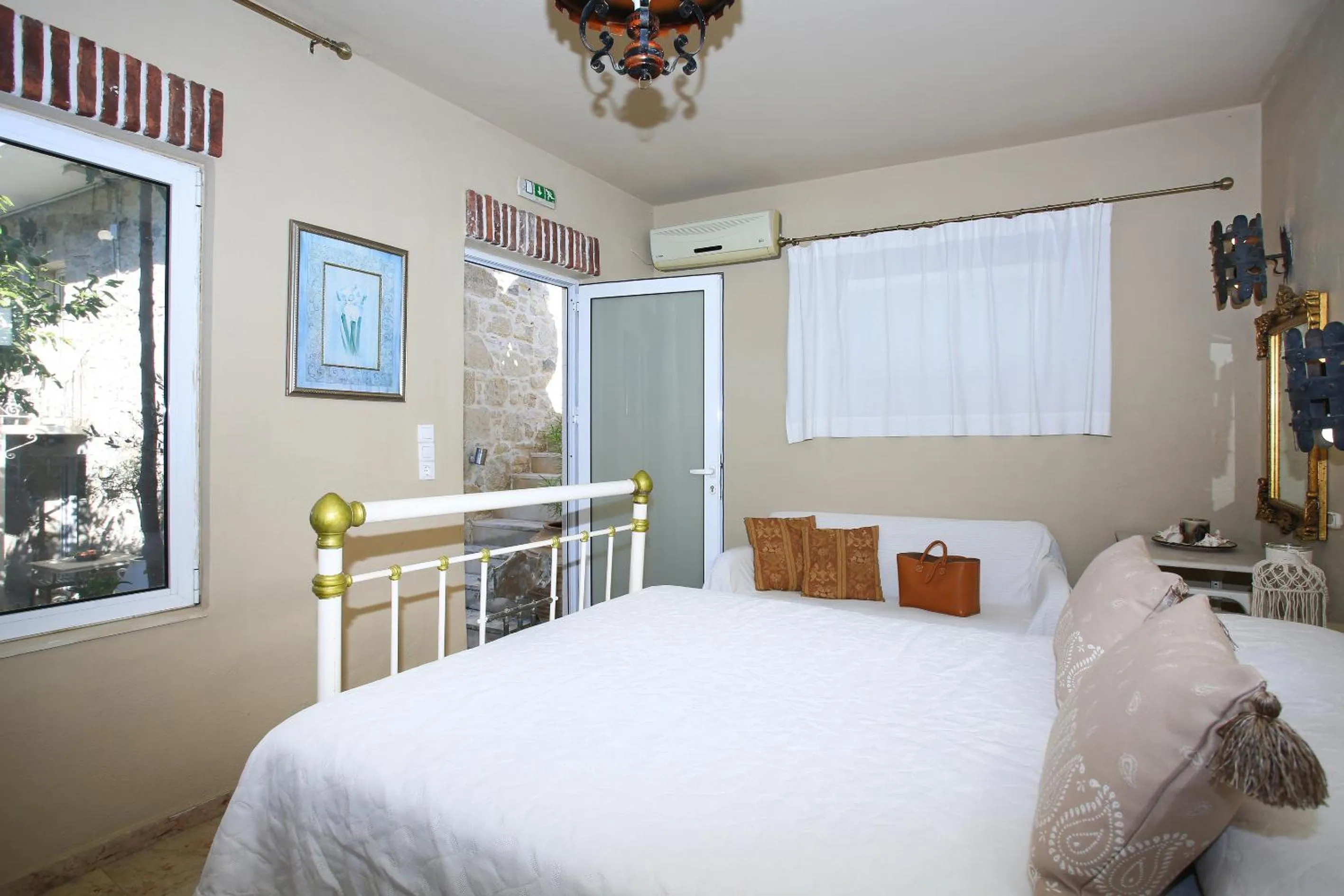 Bedroom, Bed in Villa Oasis