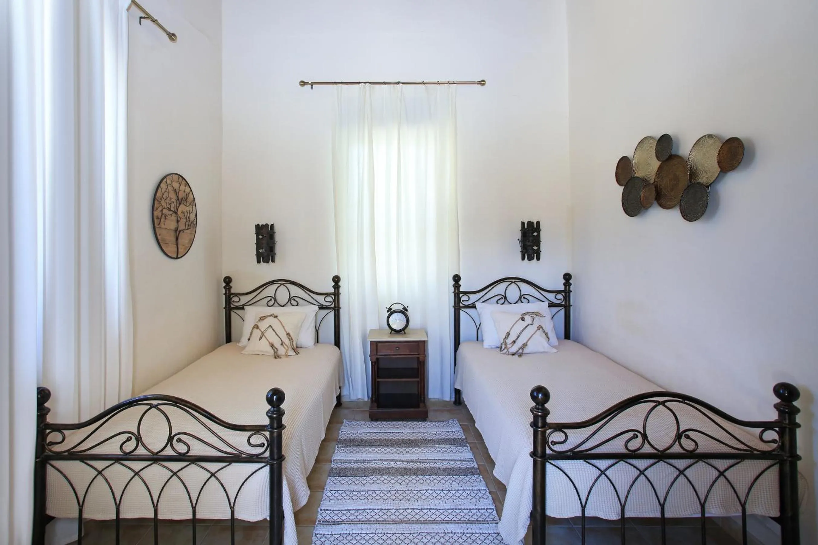 Bedroom, Bed in Villa Oasis