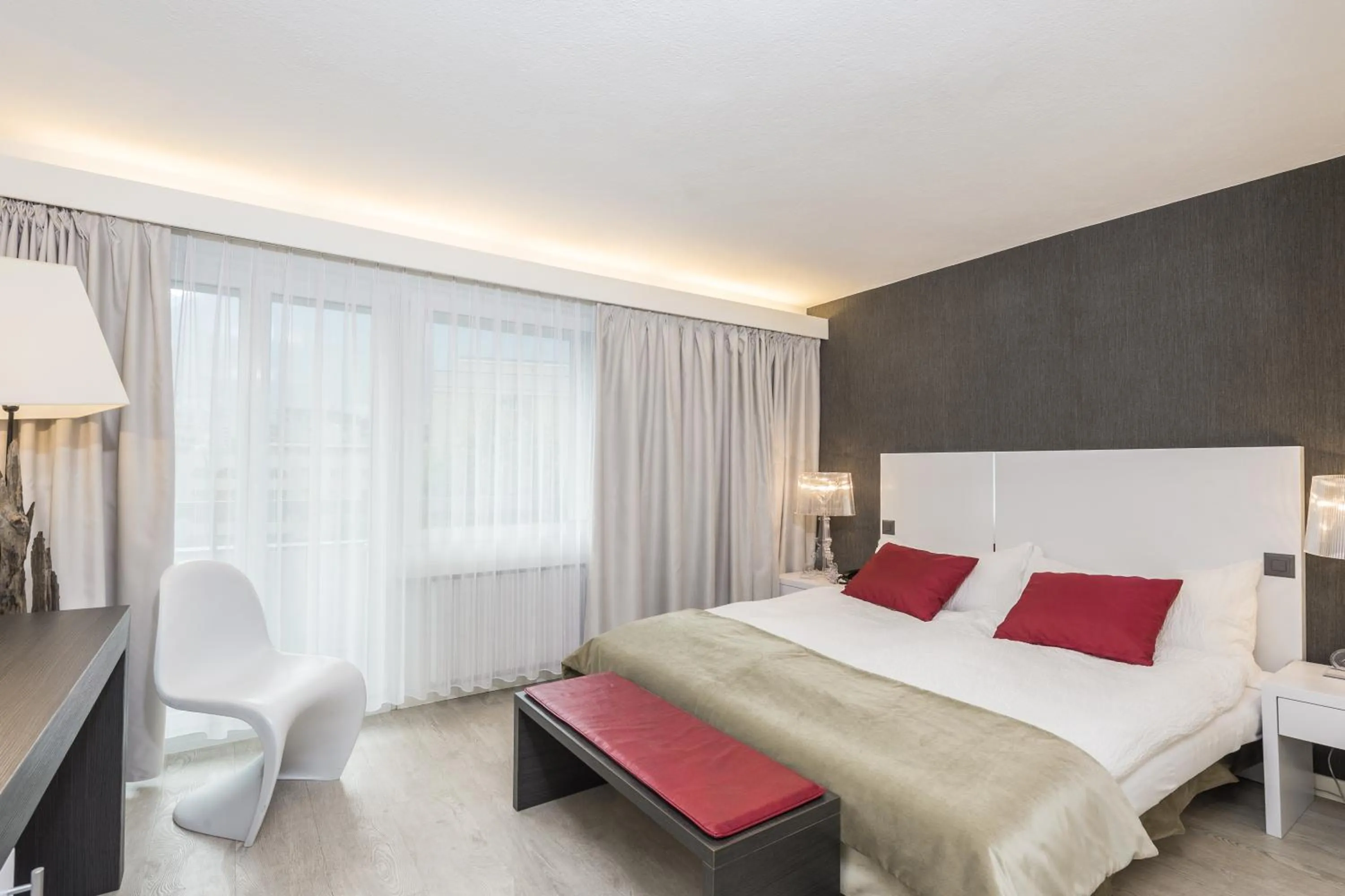 Day, Bed in Adhhoc Hotel