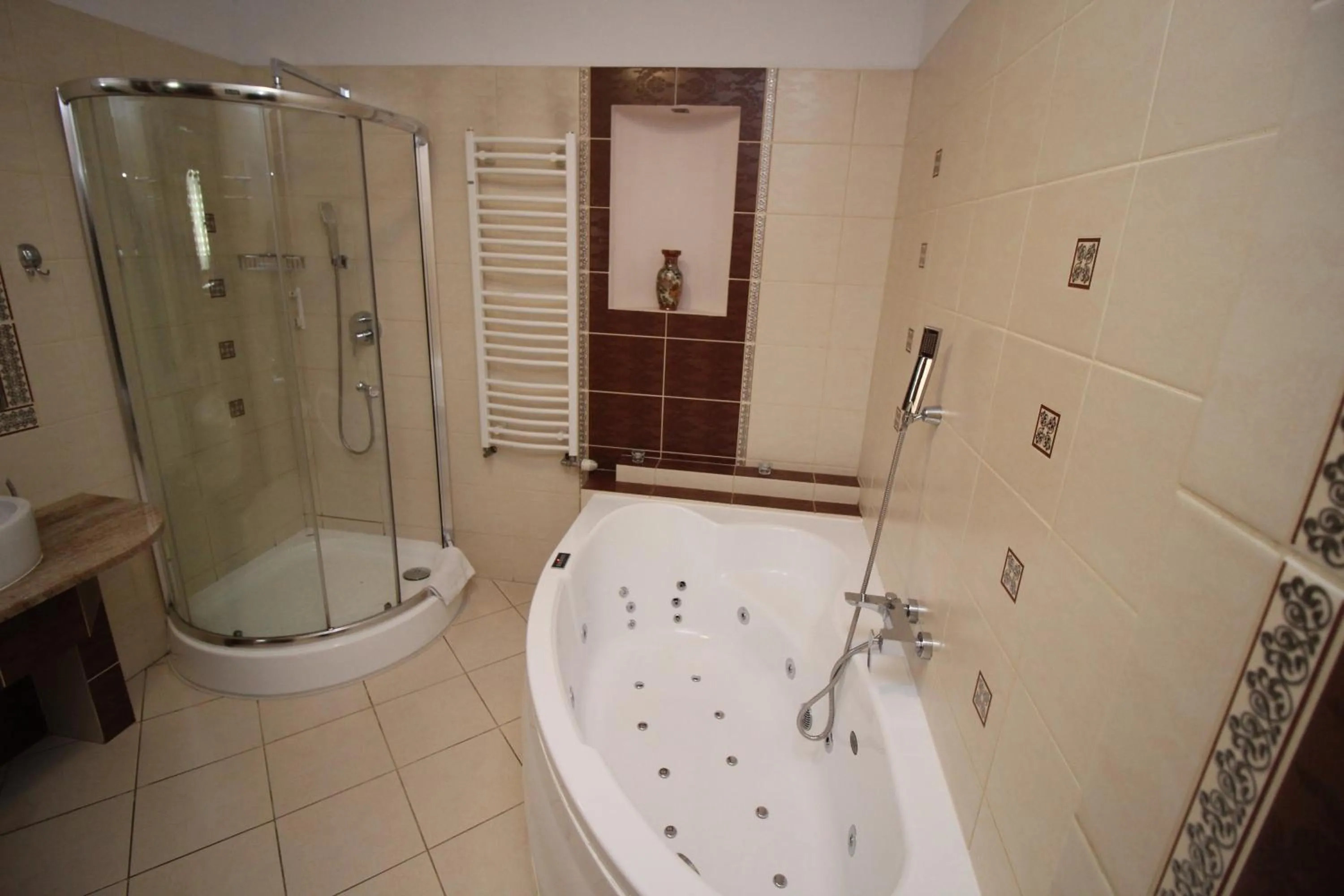 Hot Tub in Złote Arkady