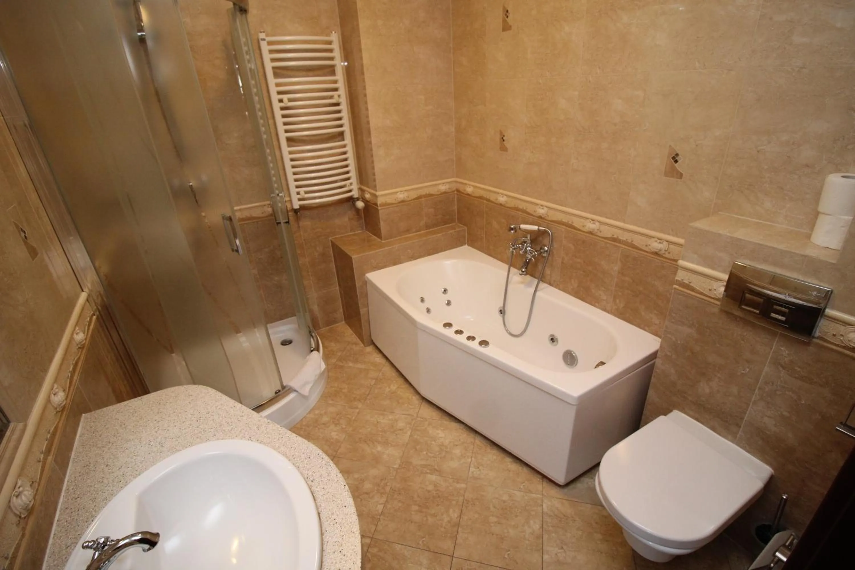 Hot Tub in Złote Arkady