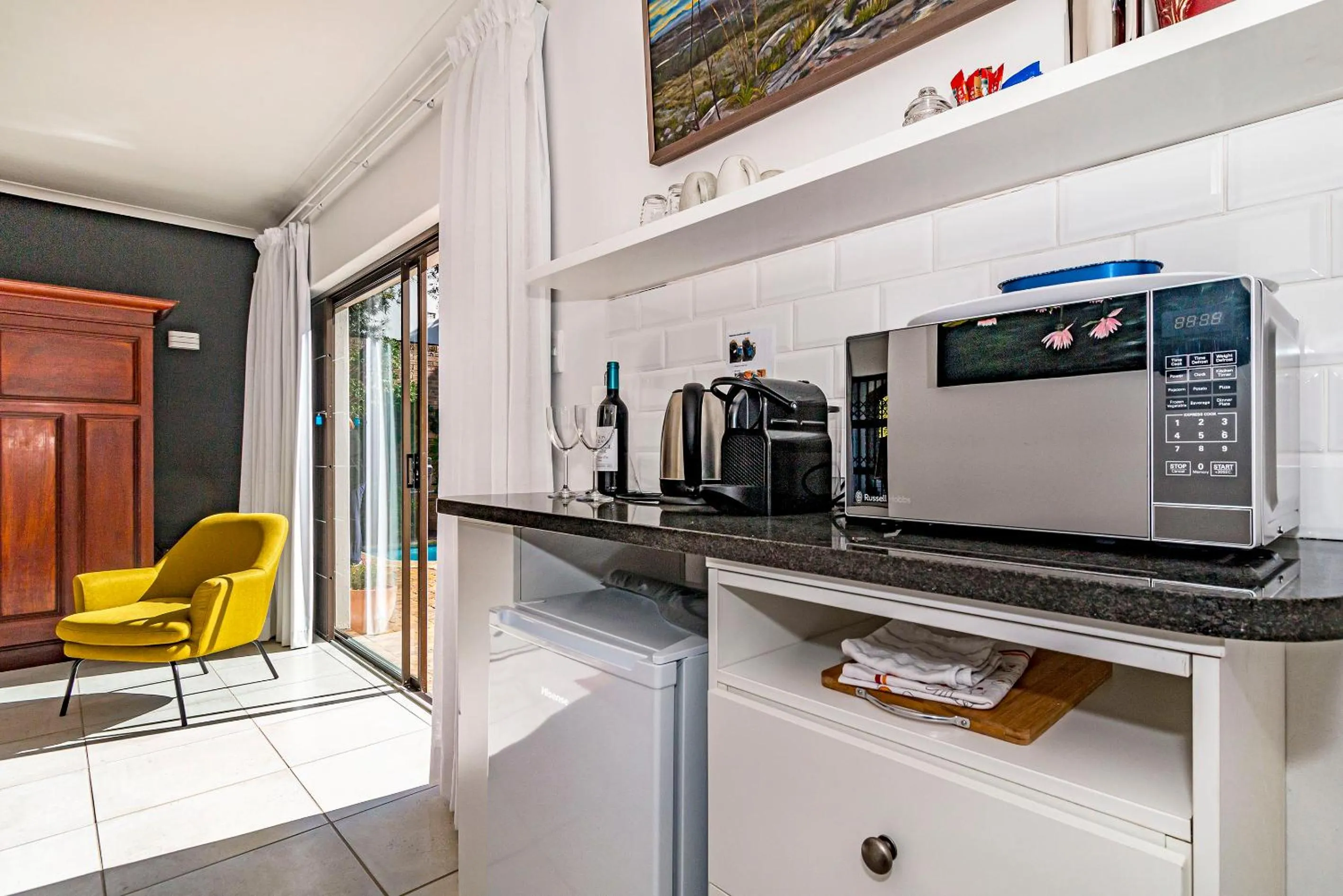 Kitchen or kitchenette in 5 Rembrandt Guesthouse