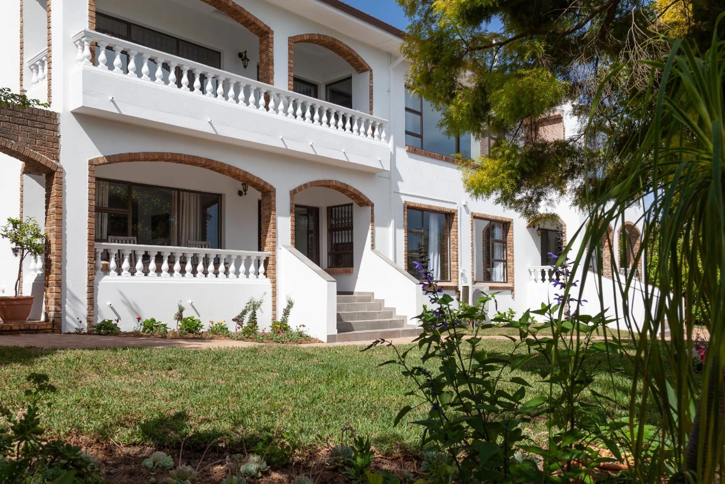 Property building in 5 Rembrandt Guesthouse