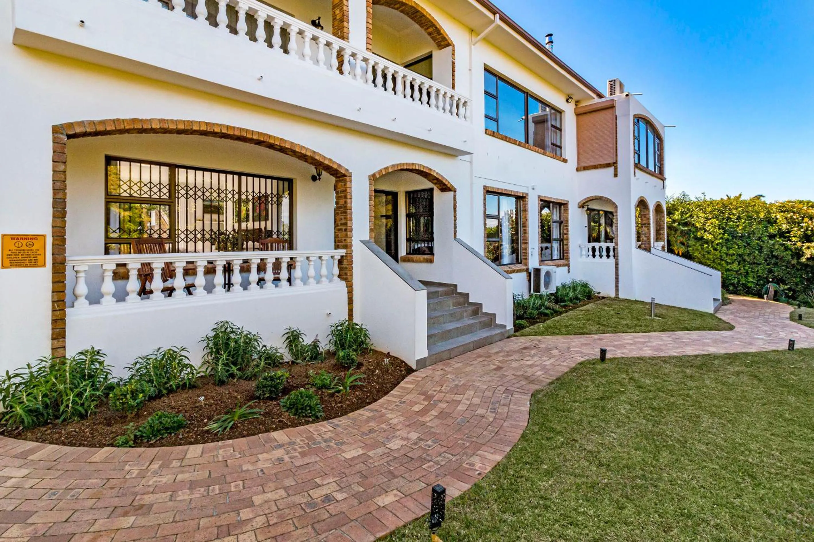 Property building in 5 Rembrandt Guesthouse