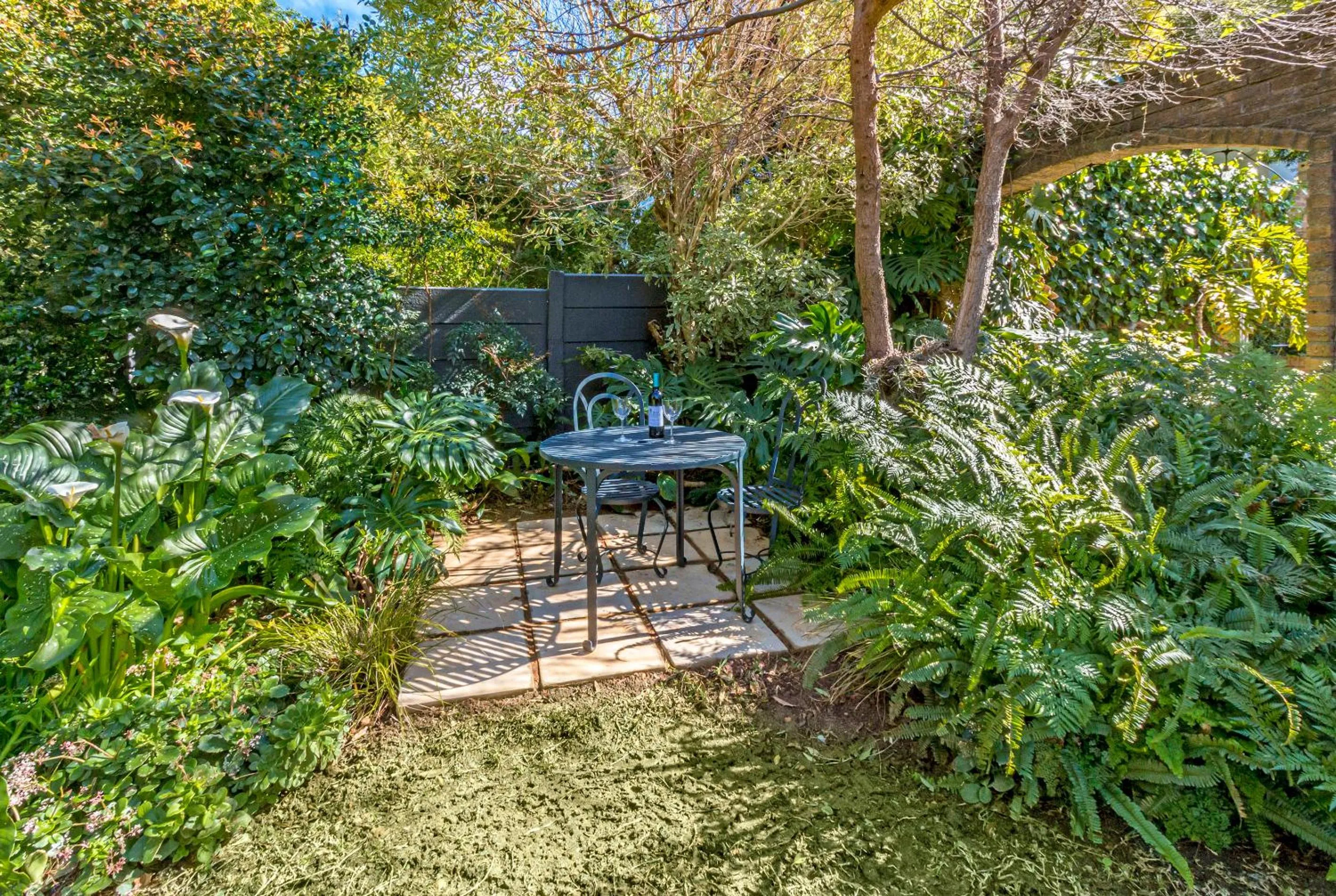 Garden in 5 Rembrandt Guesthouse