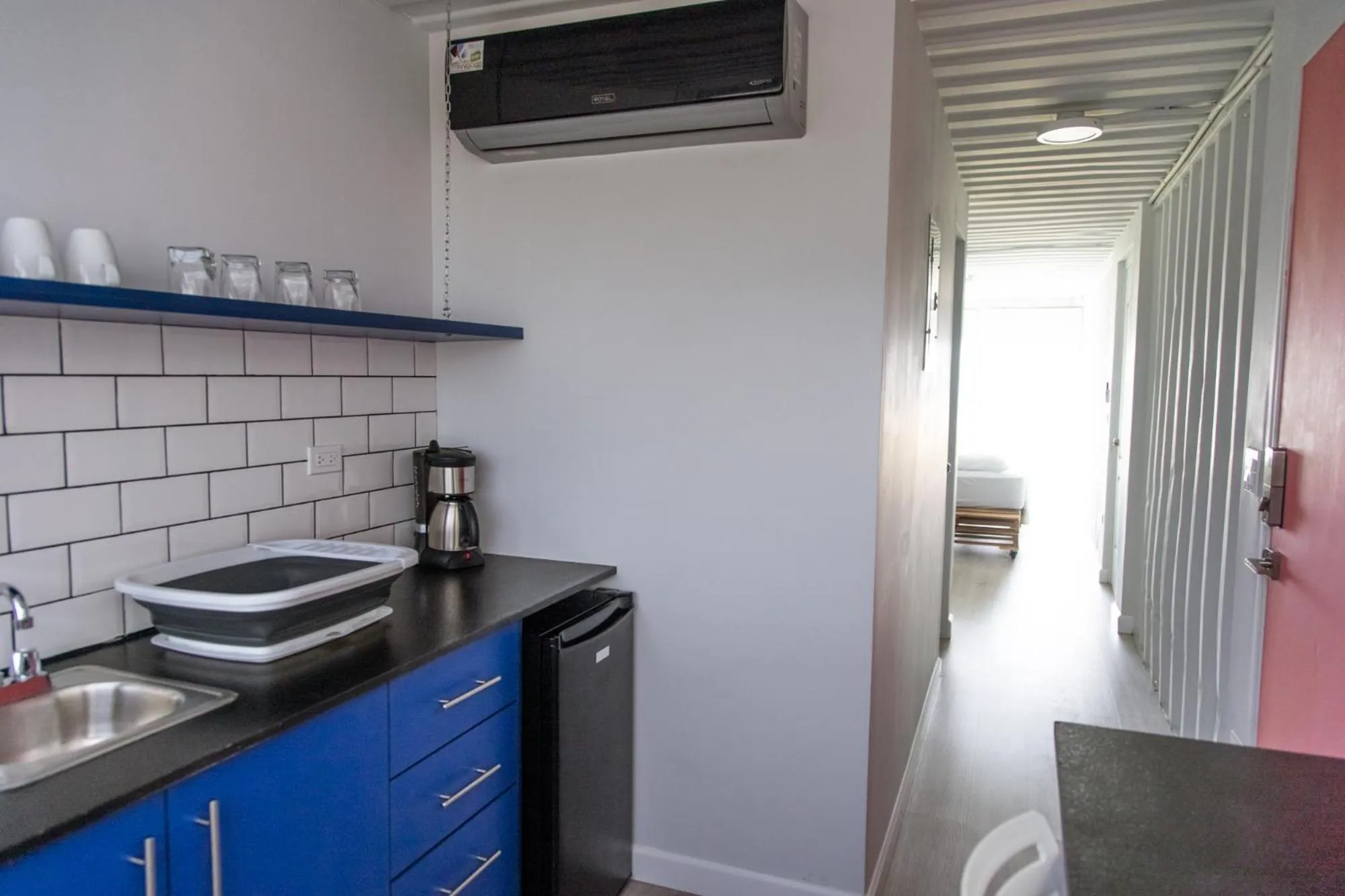 Kitchen or kitchenette in Nomada Republic Hotel Punta Chame