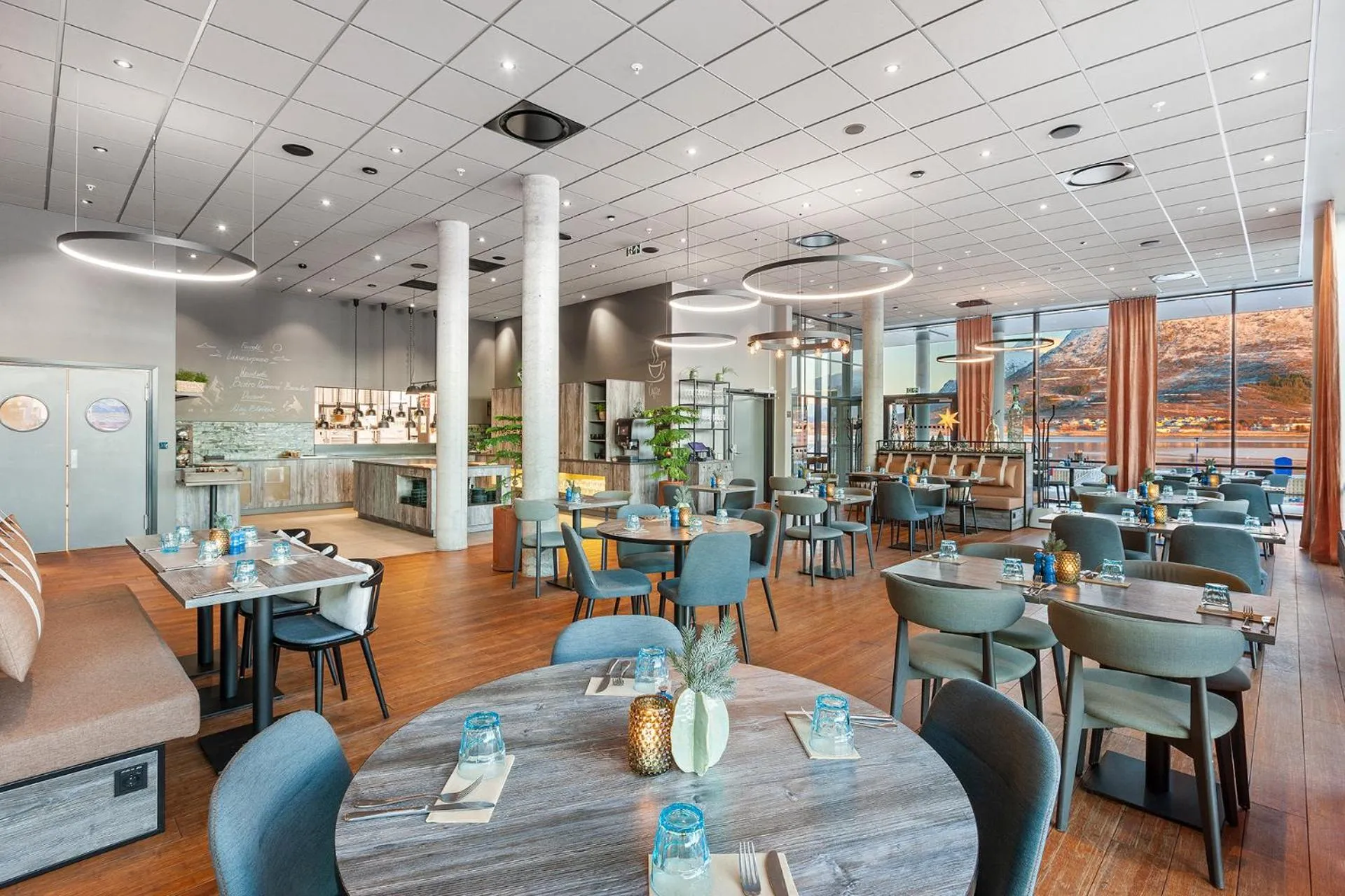 Restaurant/places to eat in Scandic Sortland