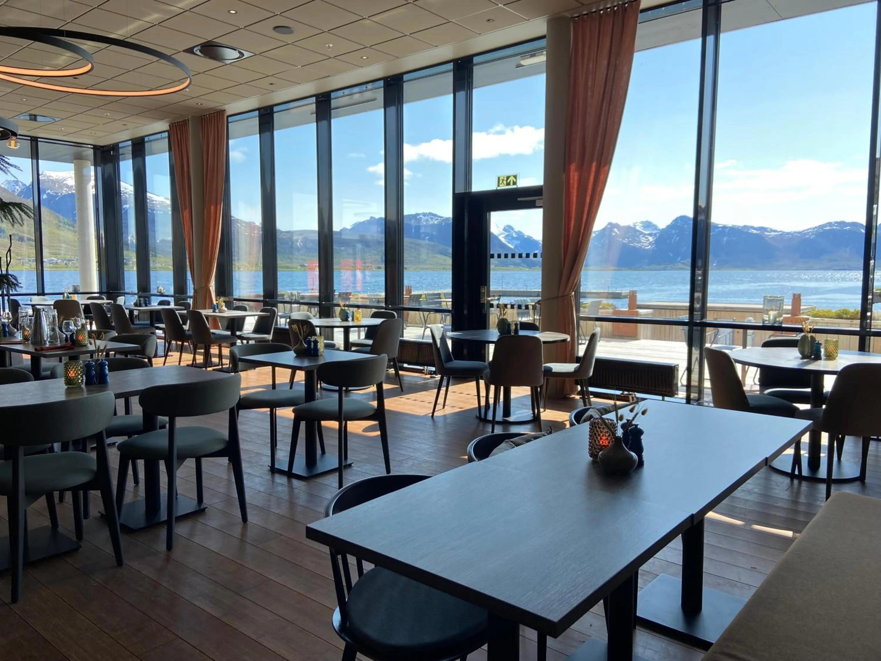 Restaurant/places to eat in Scandic Sortland