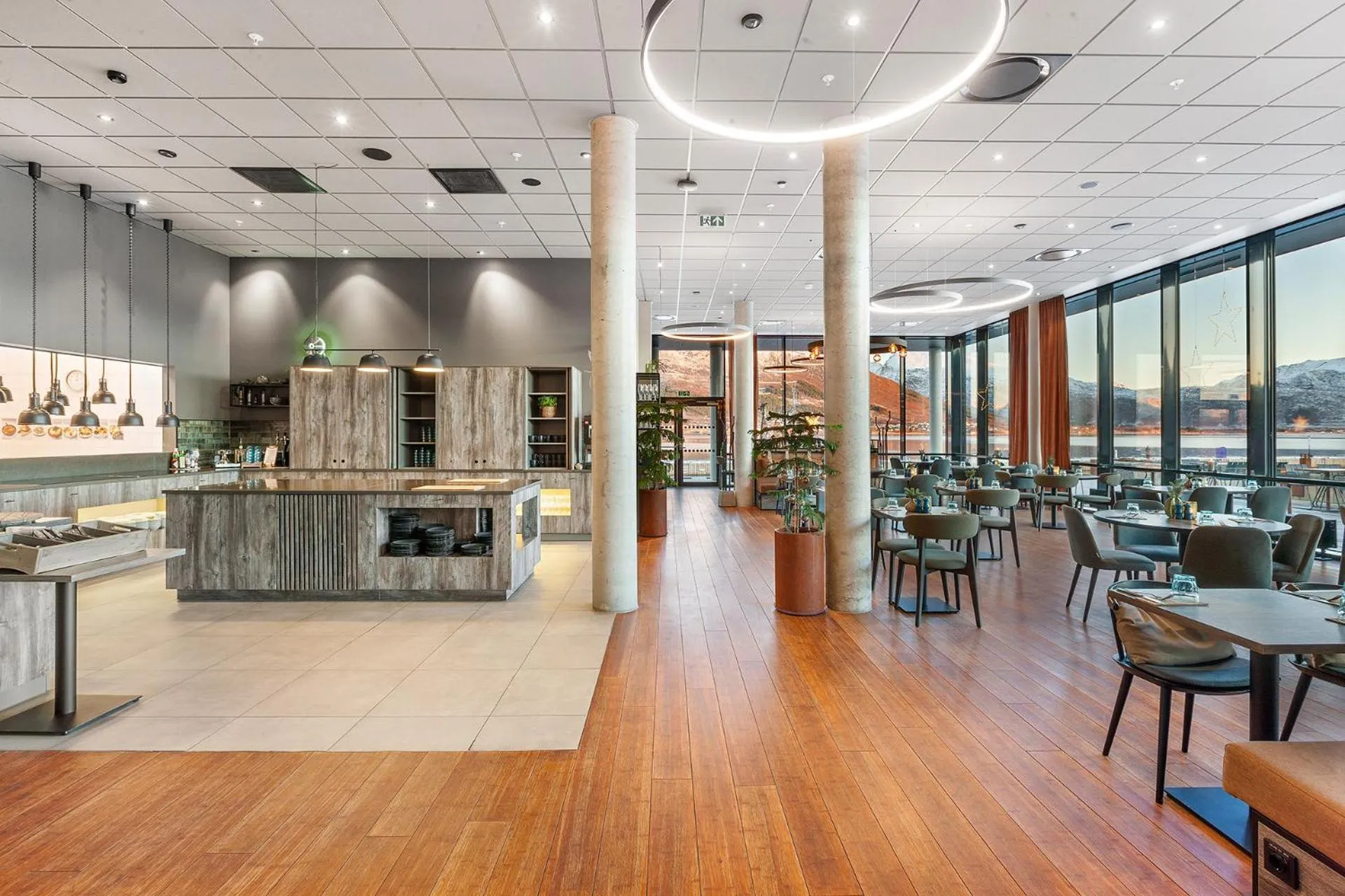 Restaurant/places to eat in Scandic Sortland