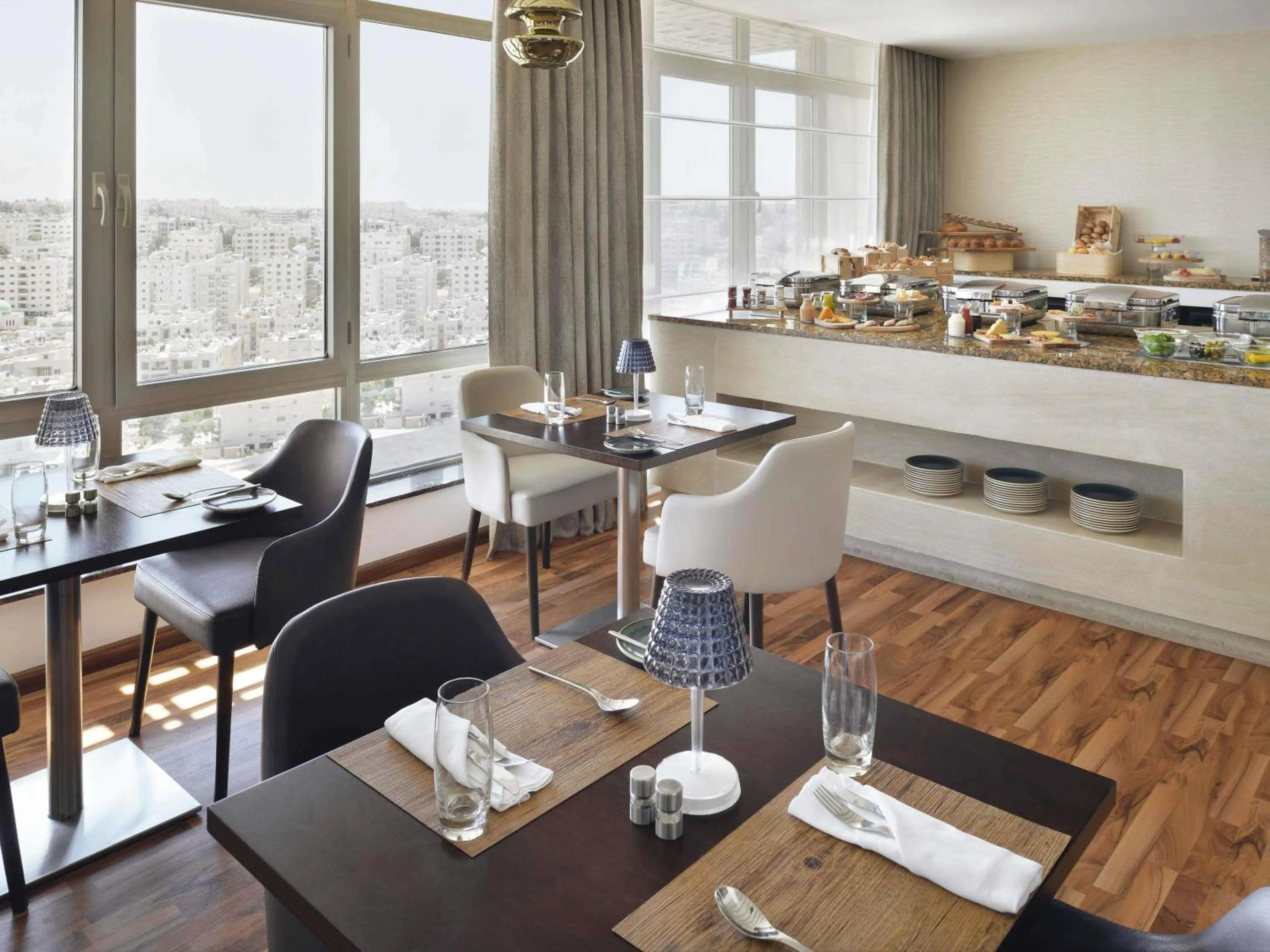 Restaurant/places to eat in Mövenpick Hotel Amman